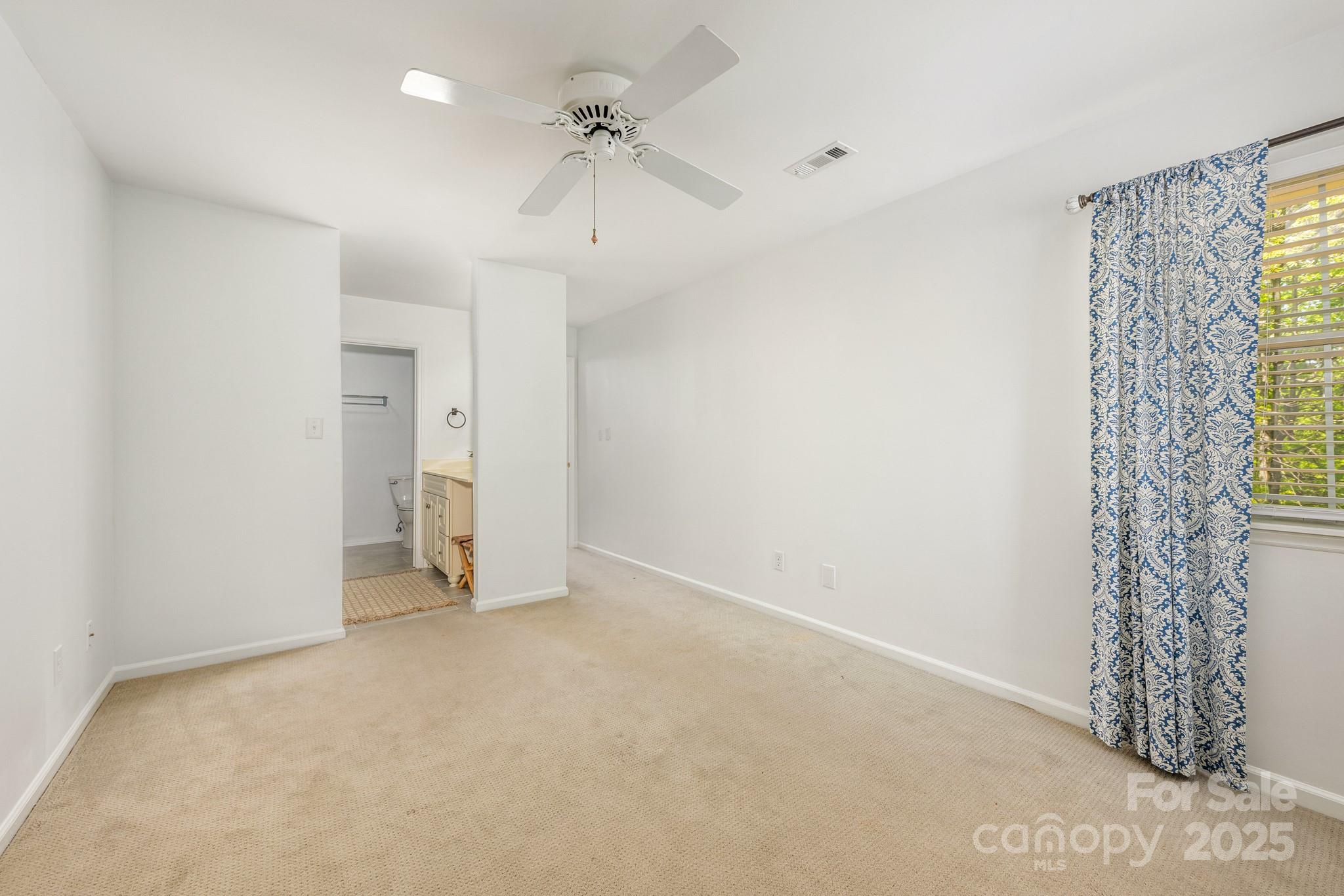 9012 Saint Thomas Lane
