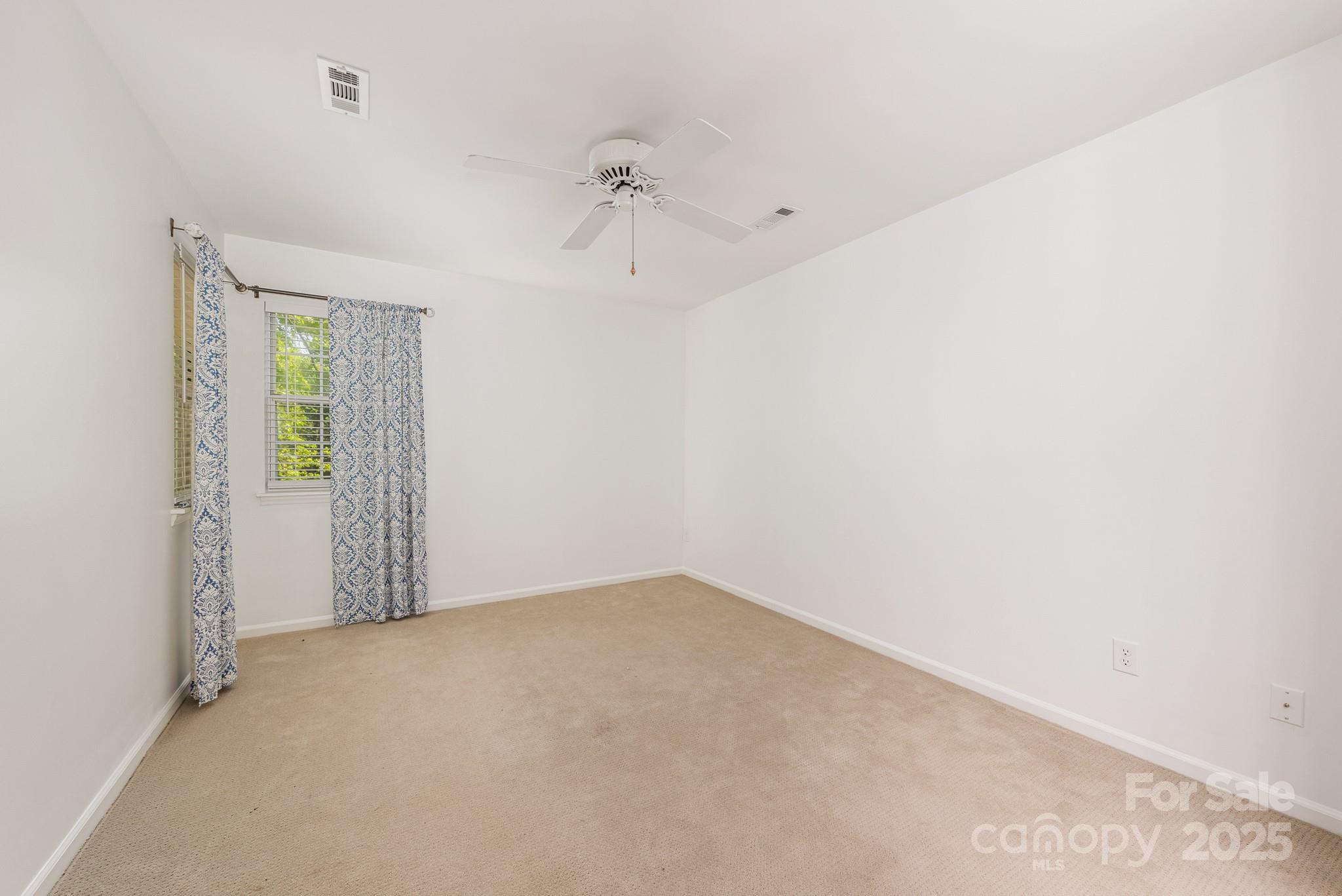 9012 Saint Thomas Lane