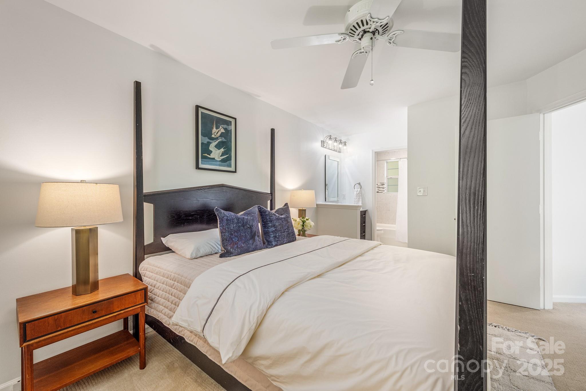 9012 Saint Thomas Lane