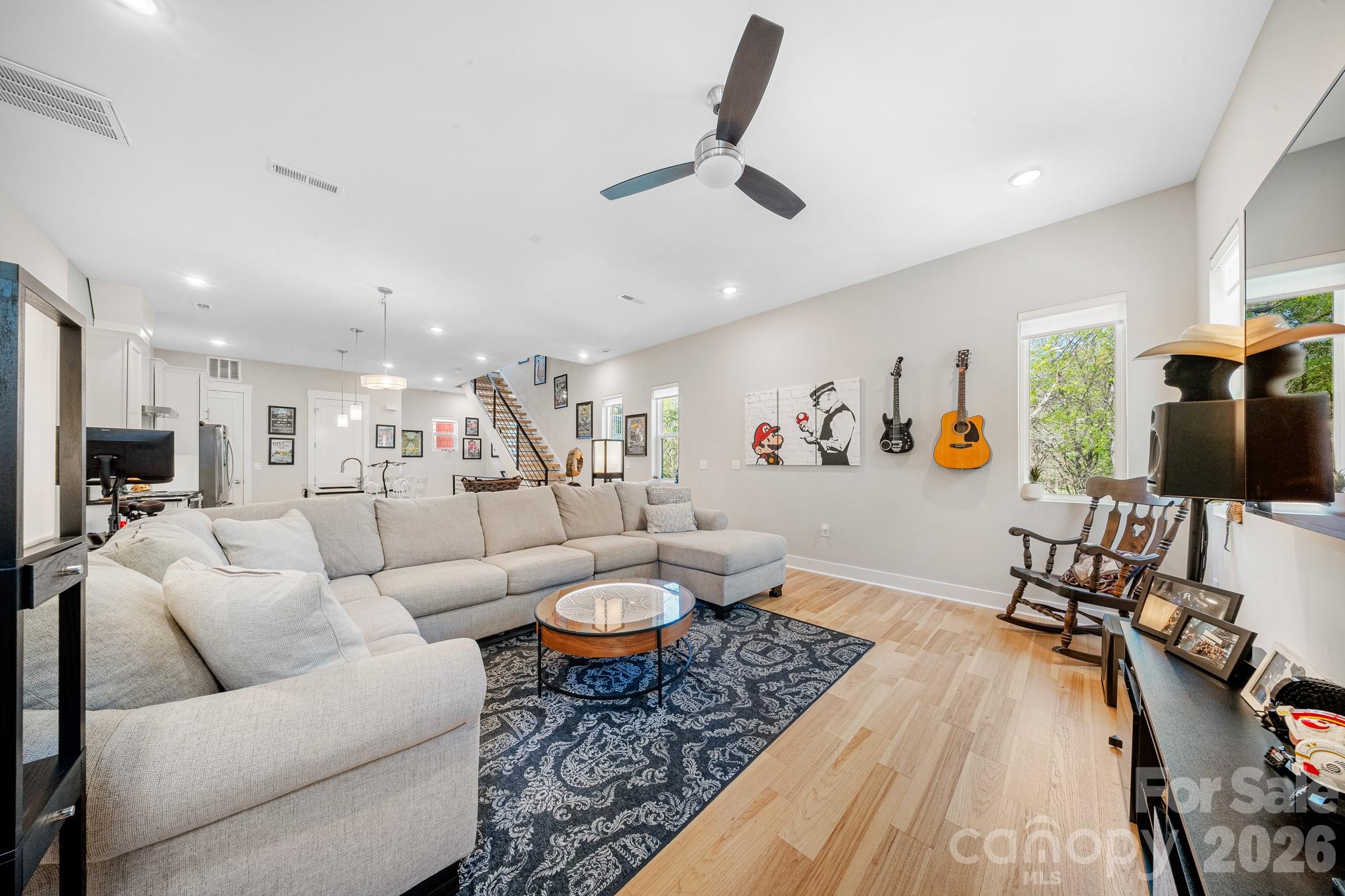1115 Greenleaf Avenue Unit: B
