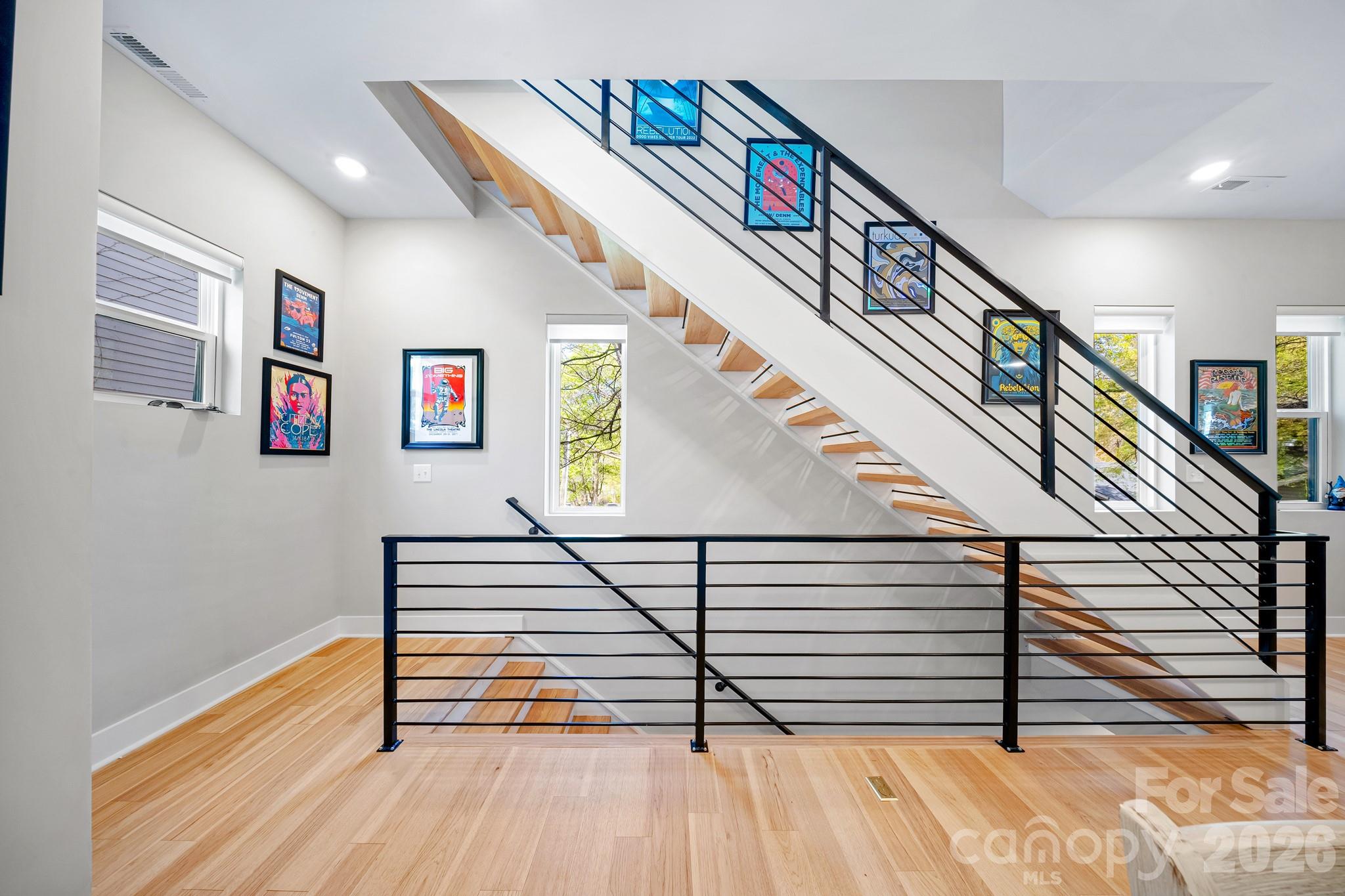1115 Greenleaf Avenue Unit: B