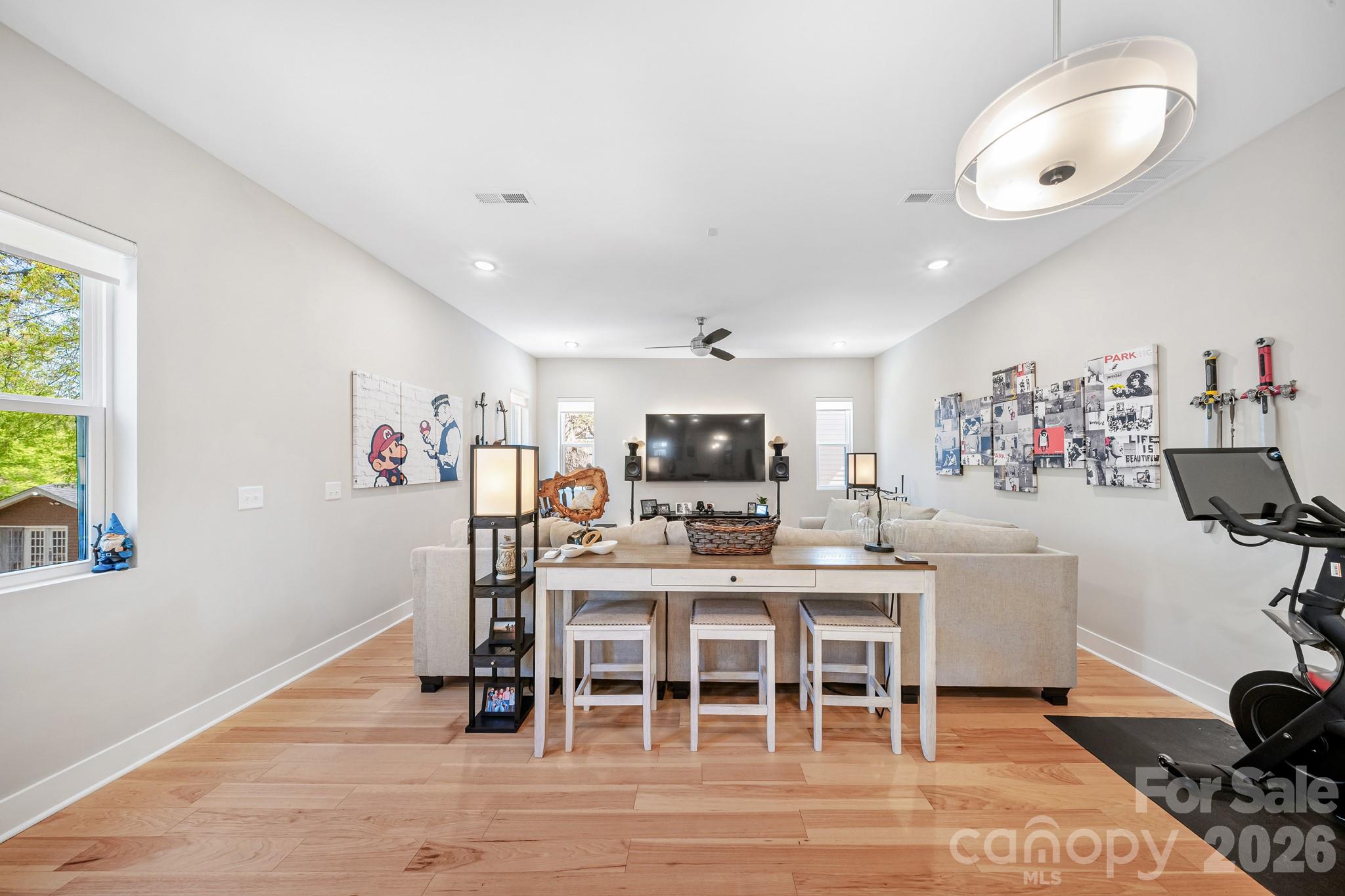 1115 Greenleaf Avenue Unit: B