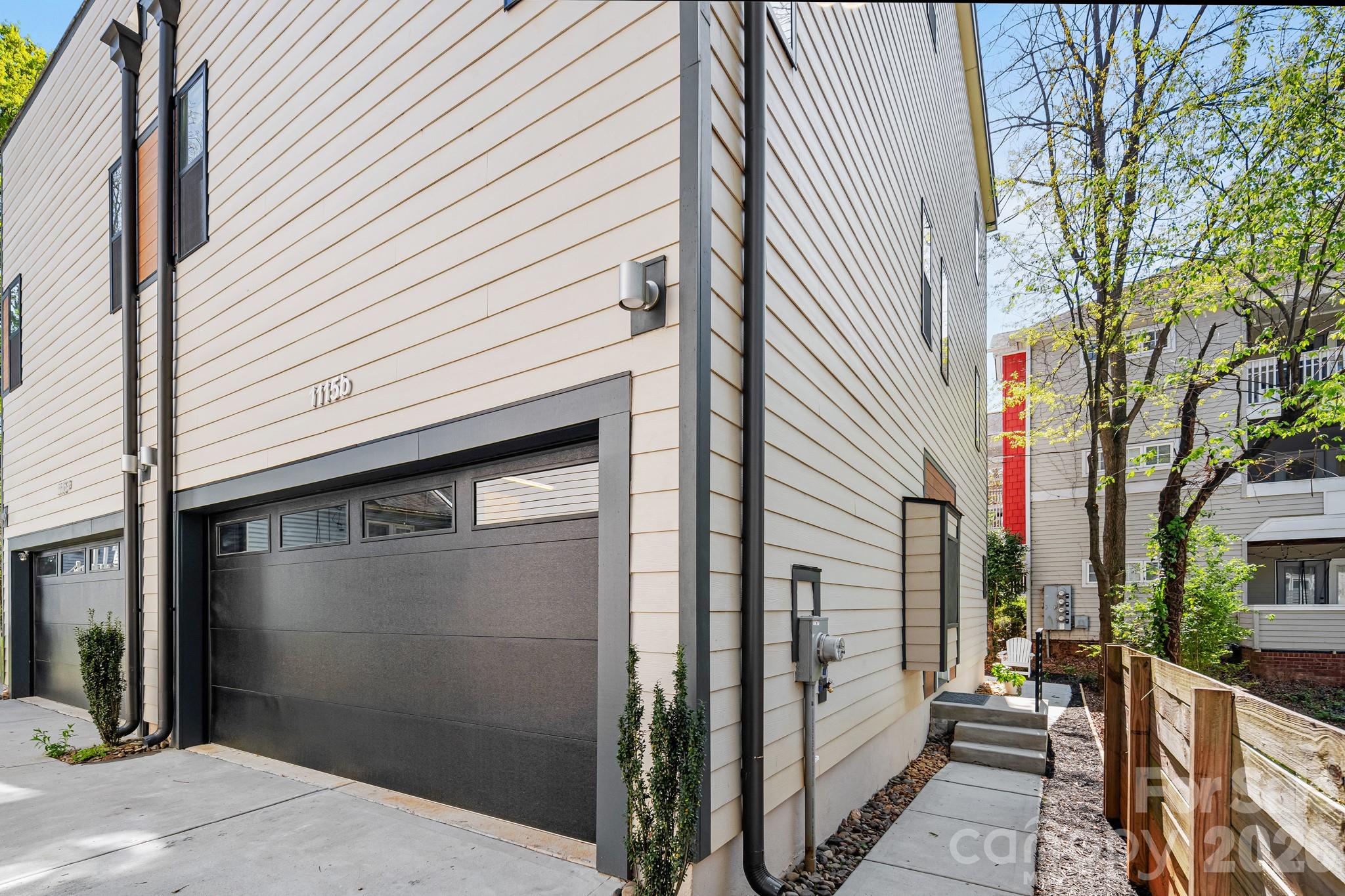 1115 Greenleaf Avenue Unit: B