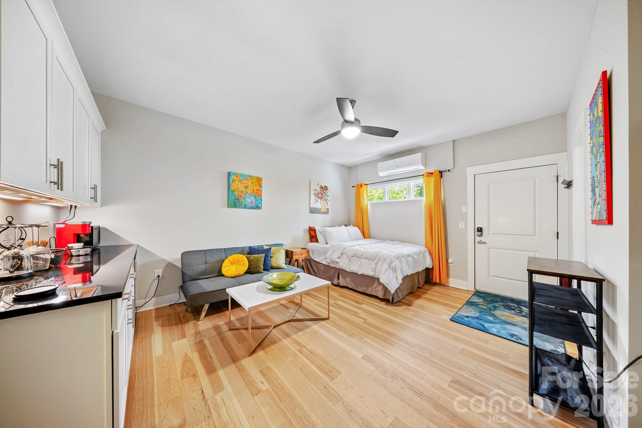 1115 Greenleaf Avenue Unit: B