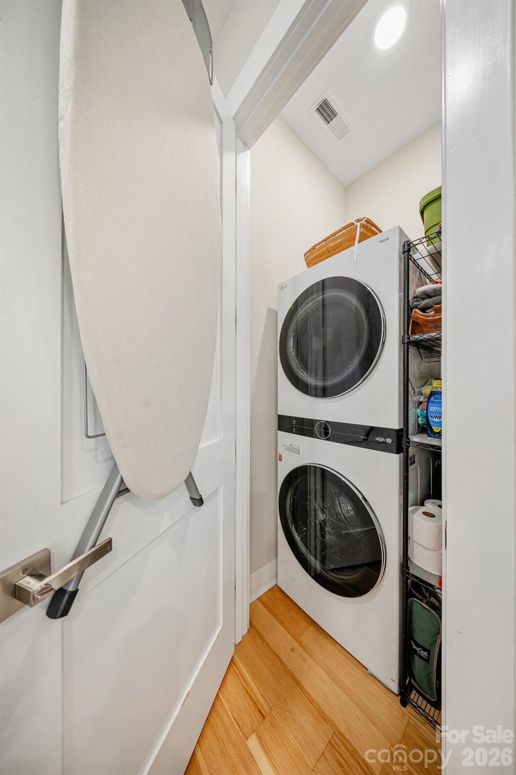 1115 Greenleaf Avenue Unit: B