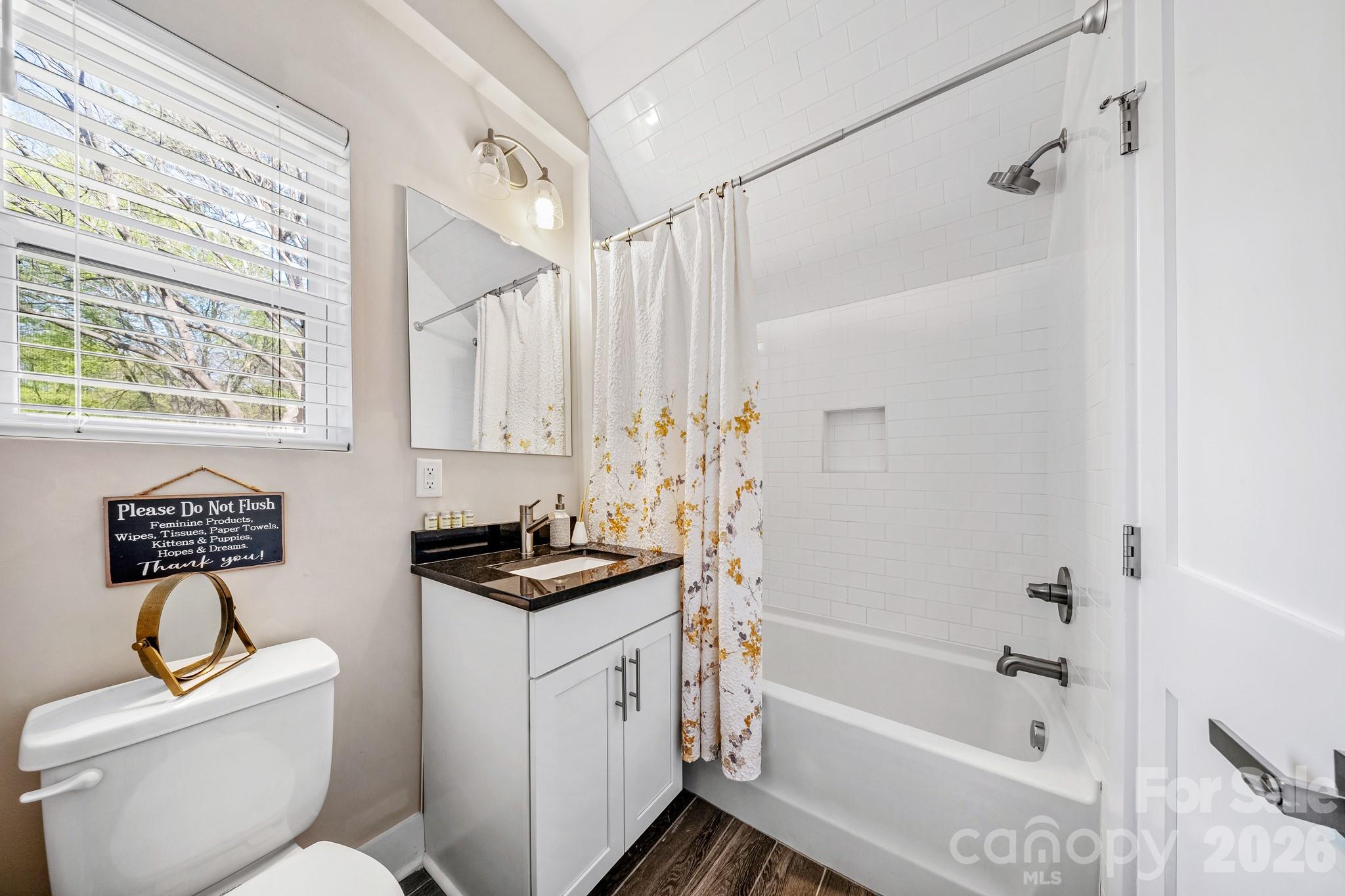 1115 Greenleaf Avenue Unit: B