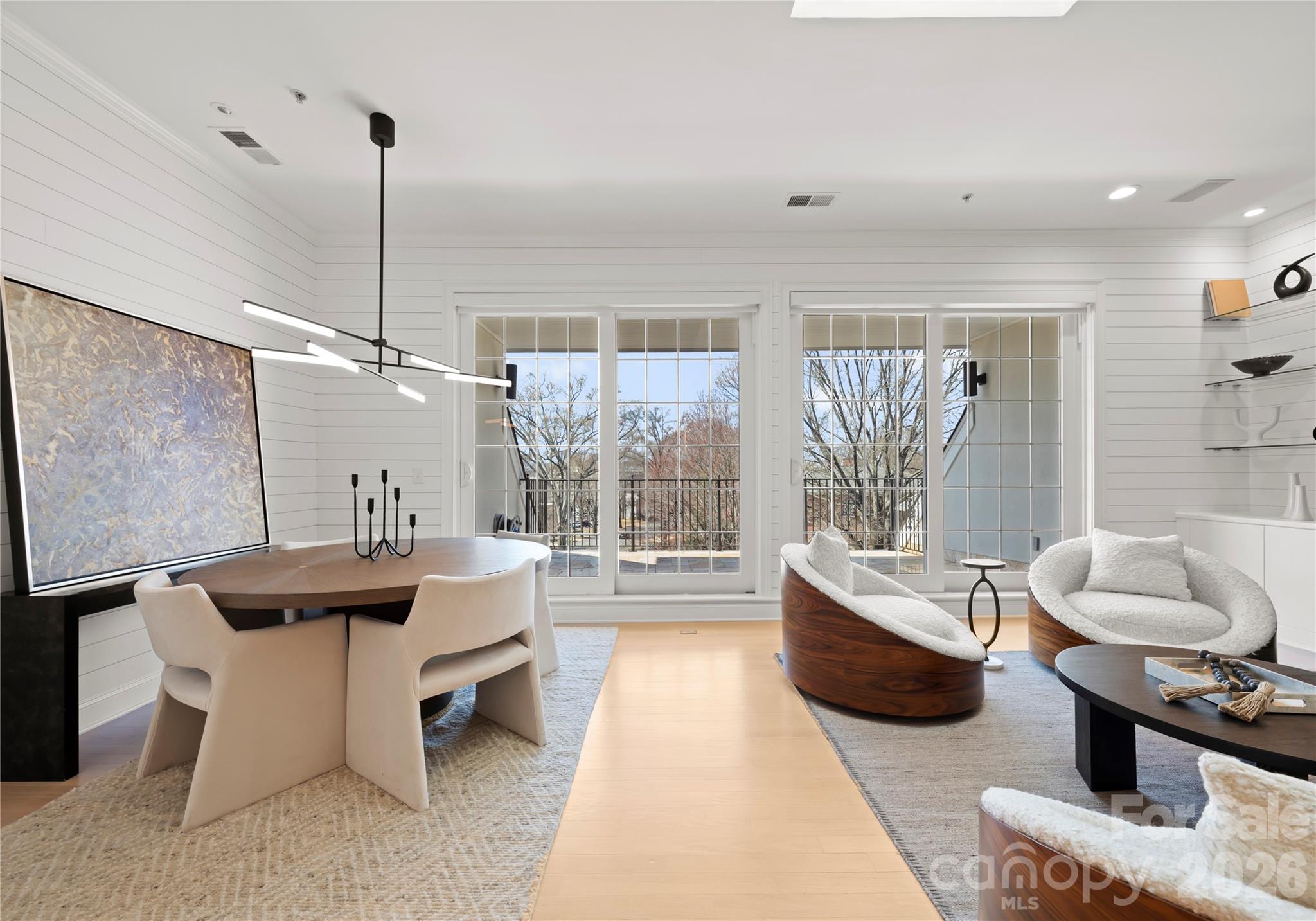 974 Queens Road
