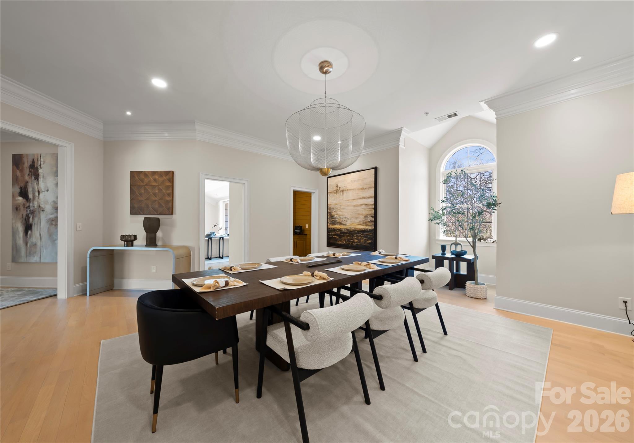 974 Queens Road