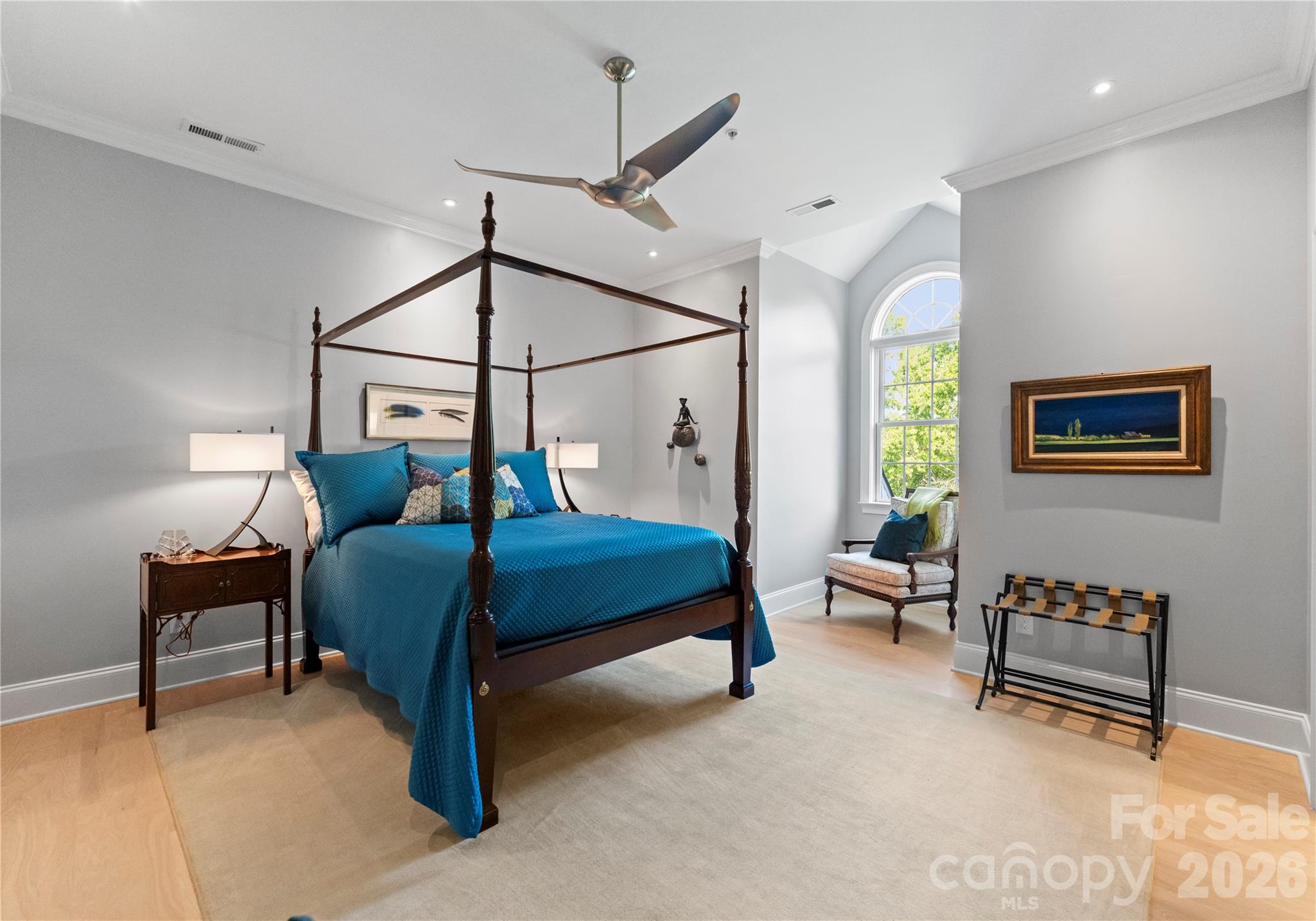 974 Queens Road