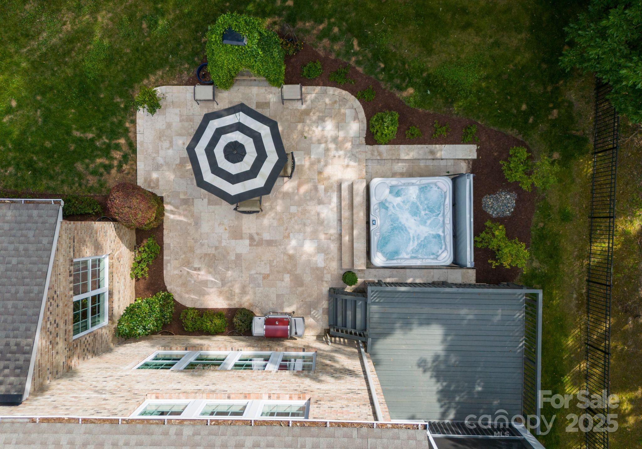 1410 Smoketree Court