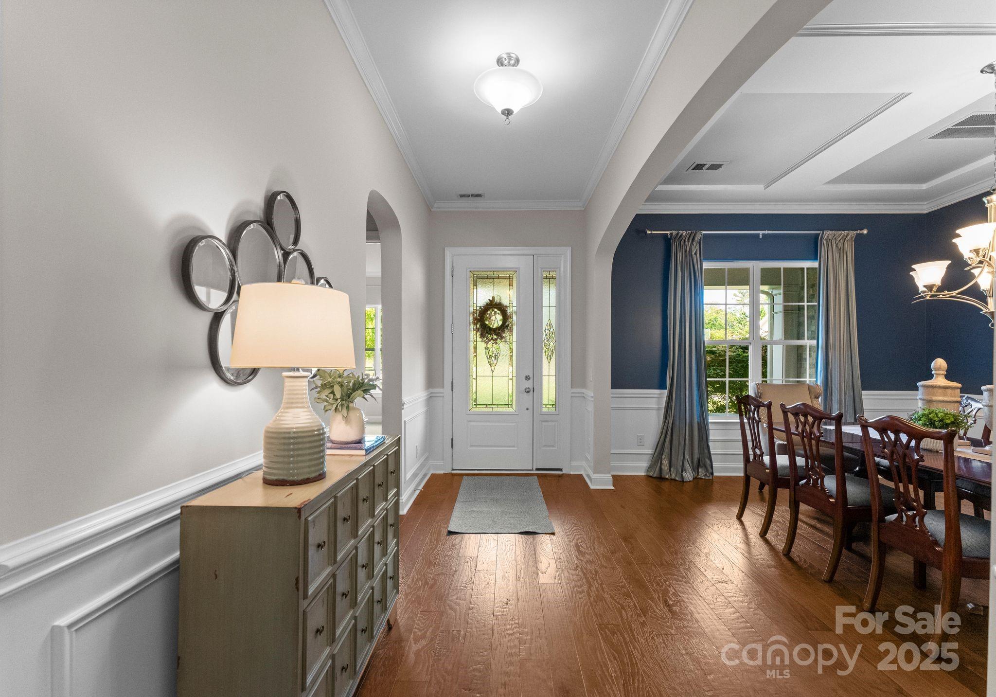 1410 Smoketree Court