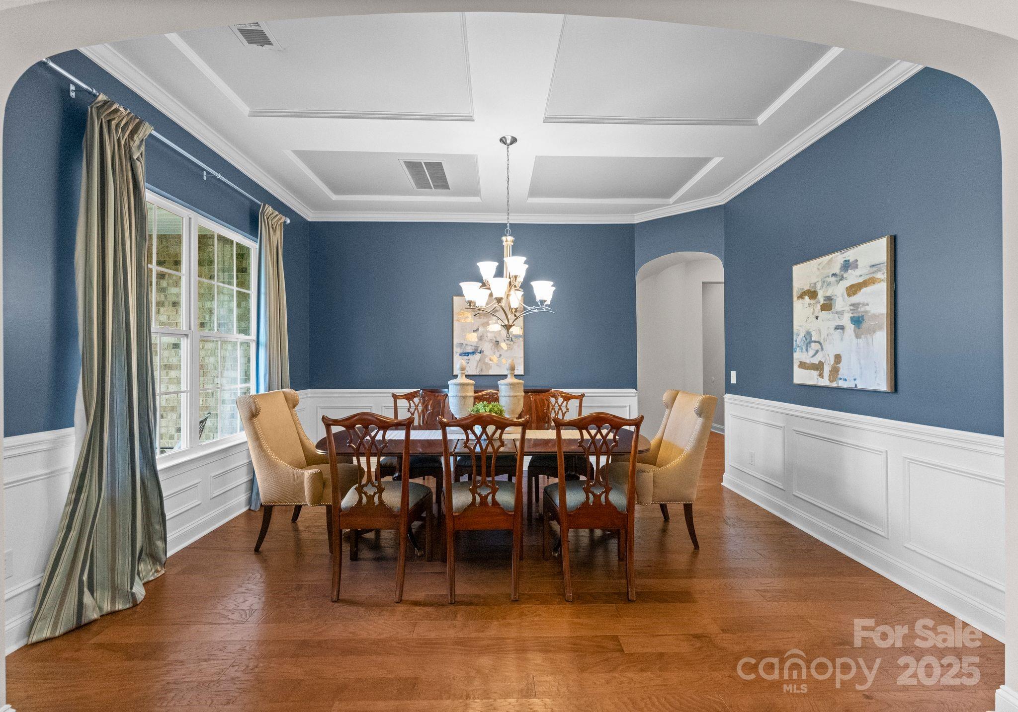 1410 Smoketree Court
