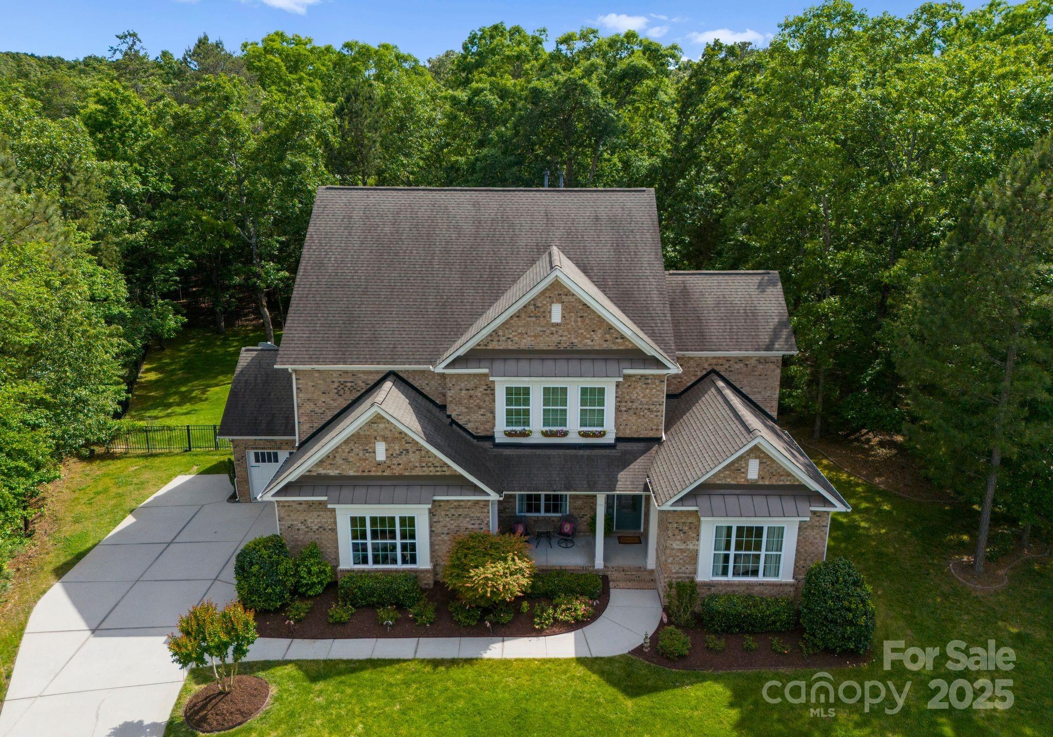1410 Smoketree Court