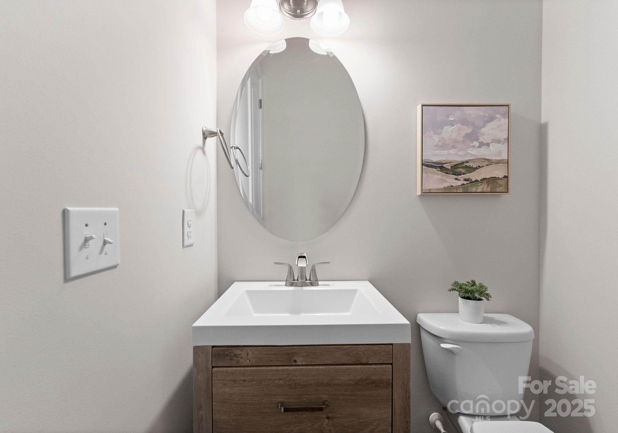 1410 Smoketree Court