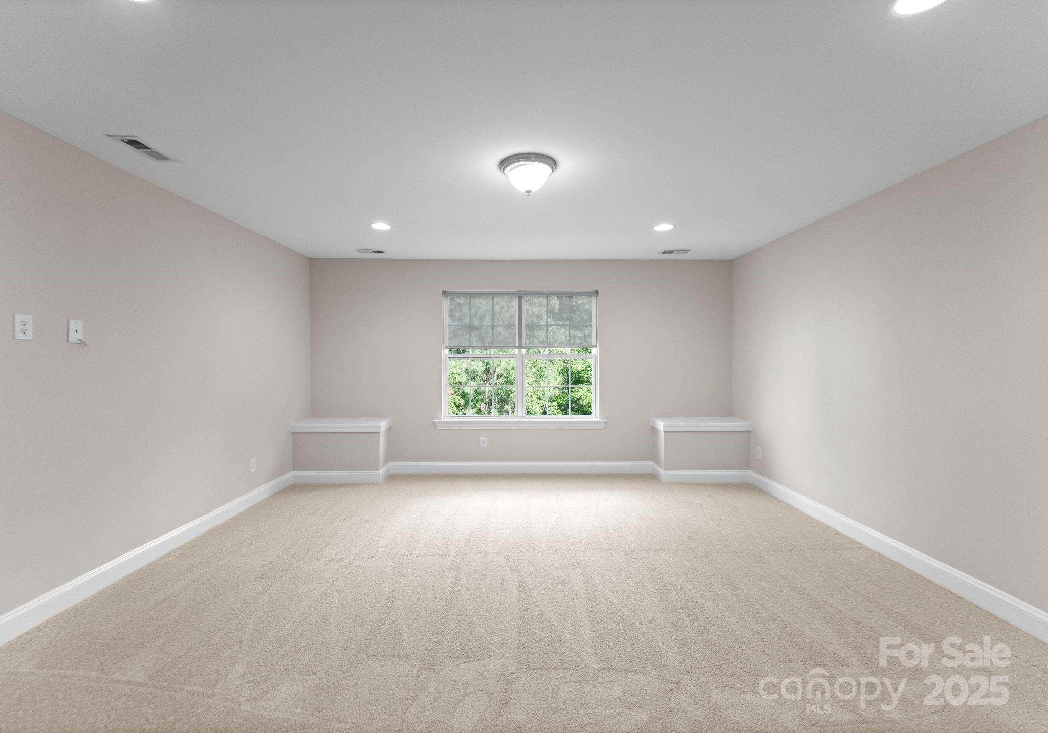 1410 Smoketree Court