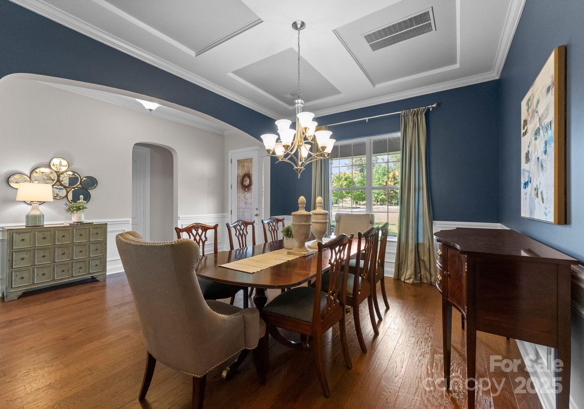 1410 Smoketree Court