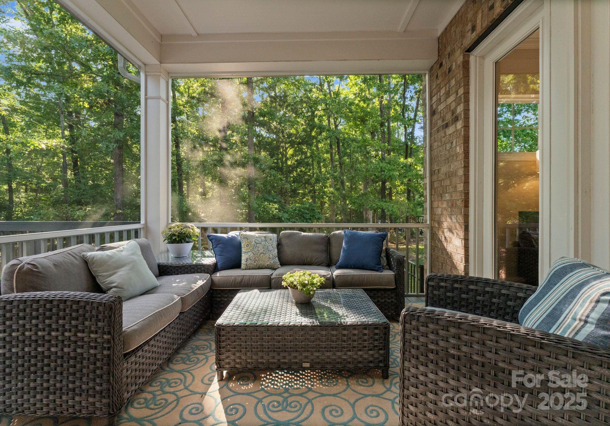 1410 Smoketree Court
