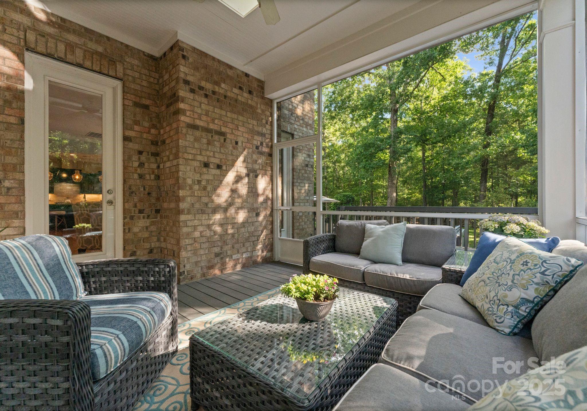 1410 Smoketree Court