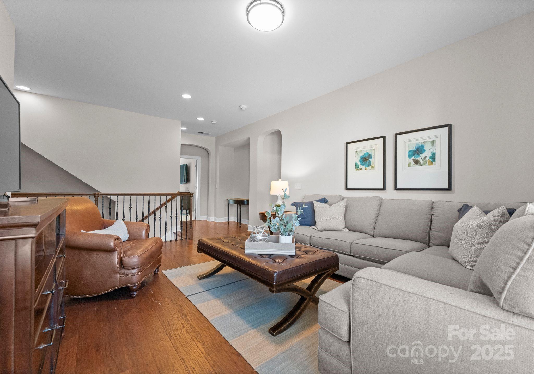 1410 Smoketree Court