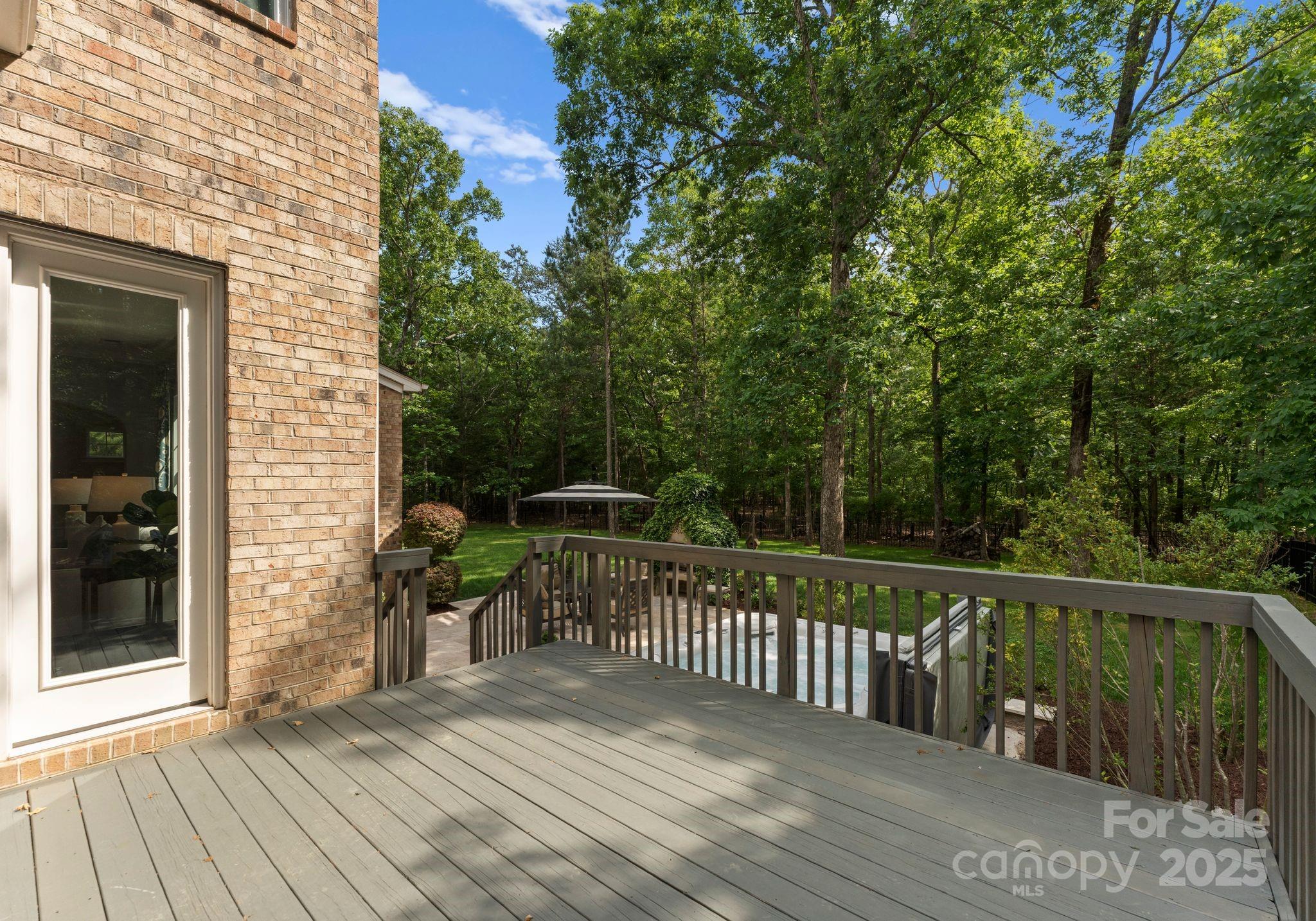 1410 Smoketree Court