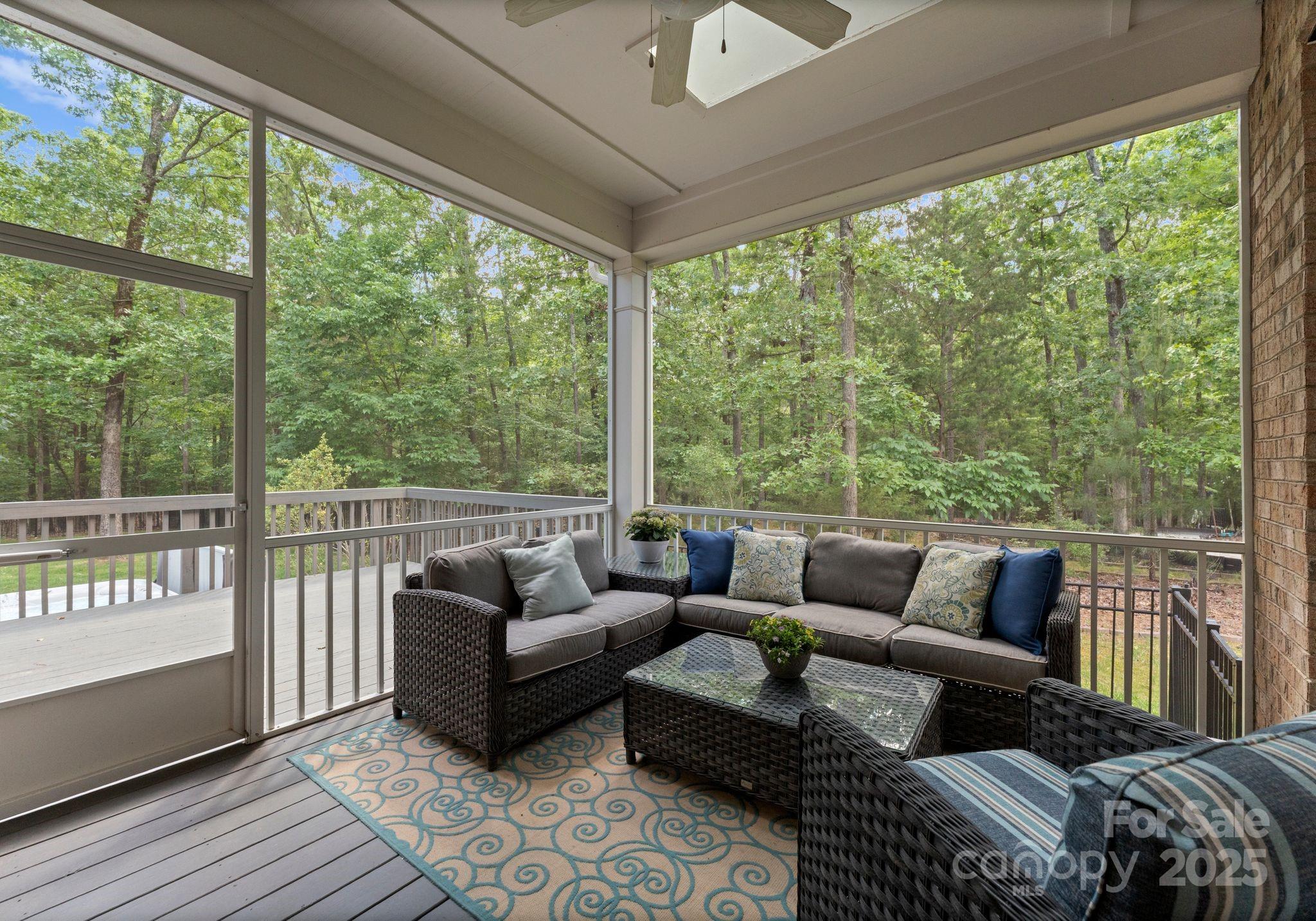 1410 Smoketree Court