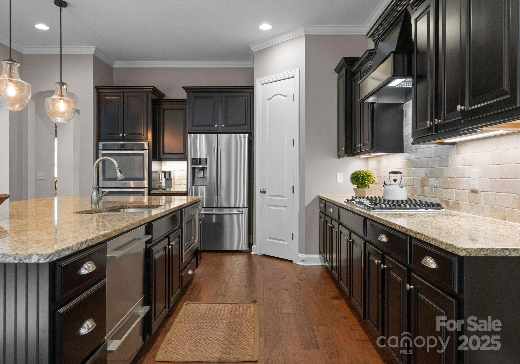 1410 Smoketree Court