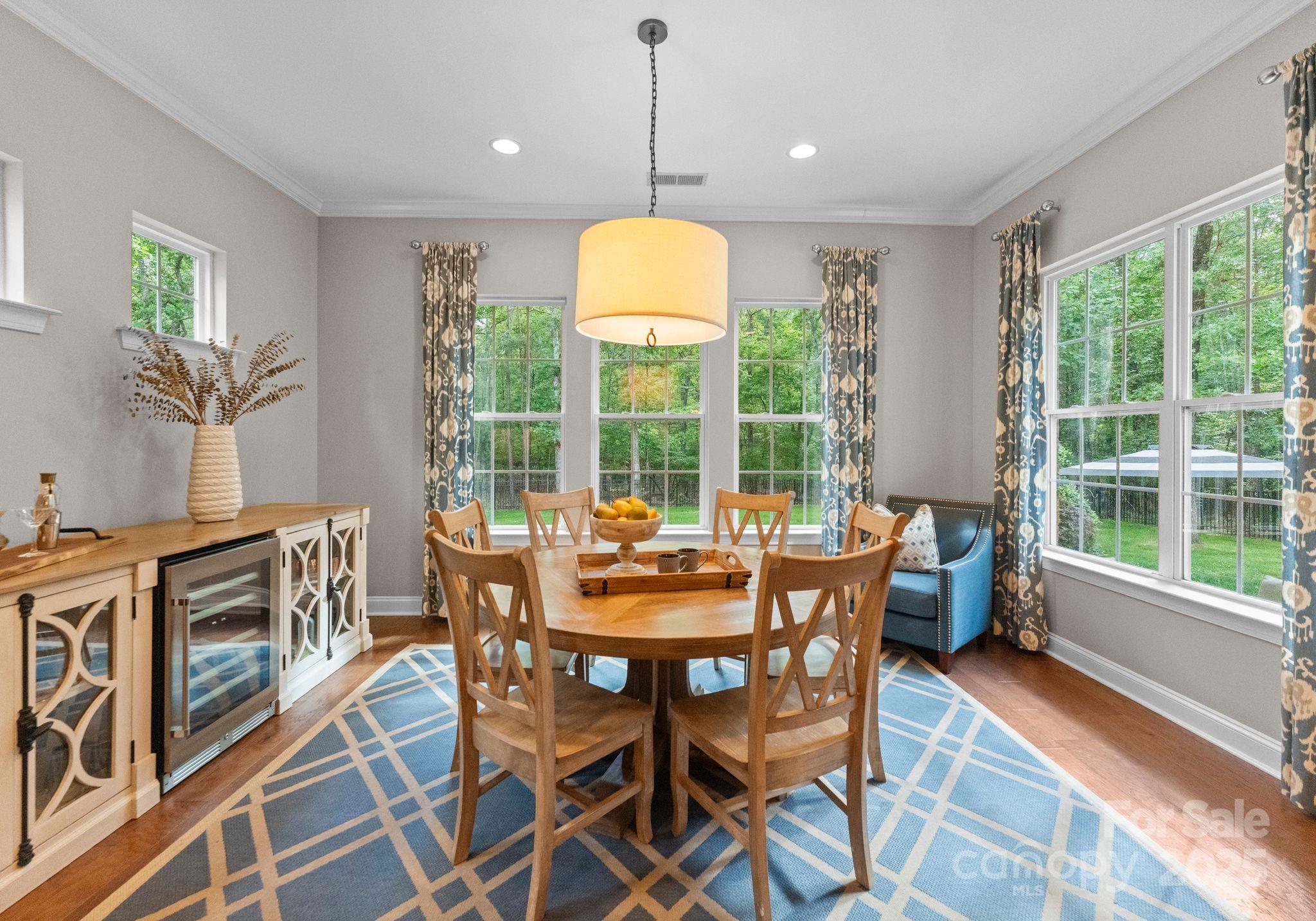 1410 Smoketree Court