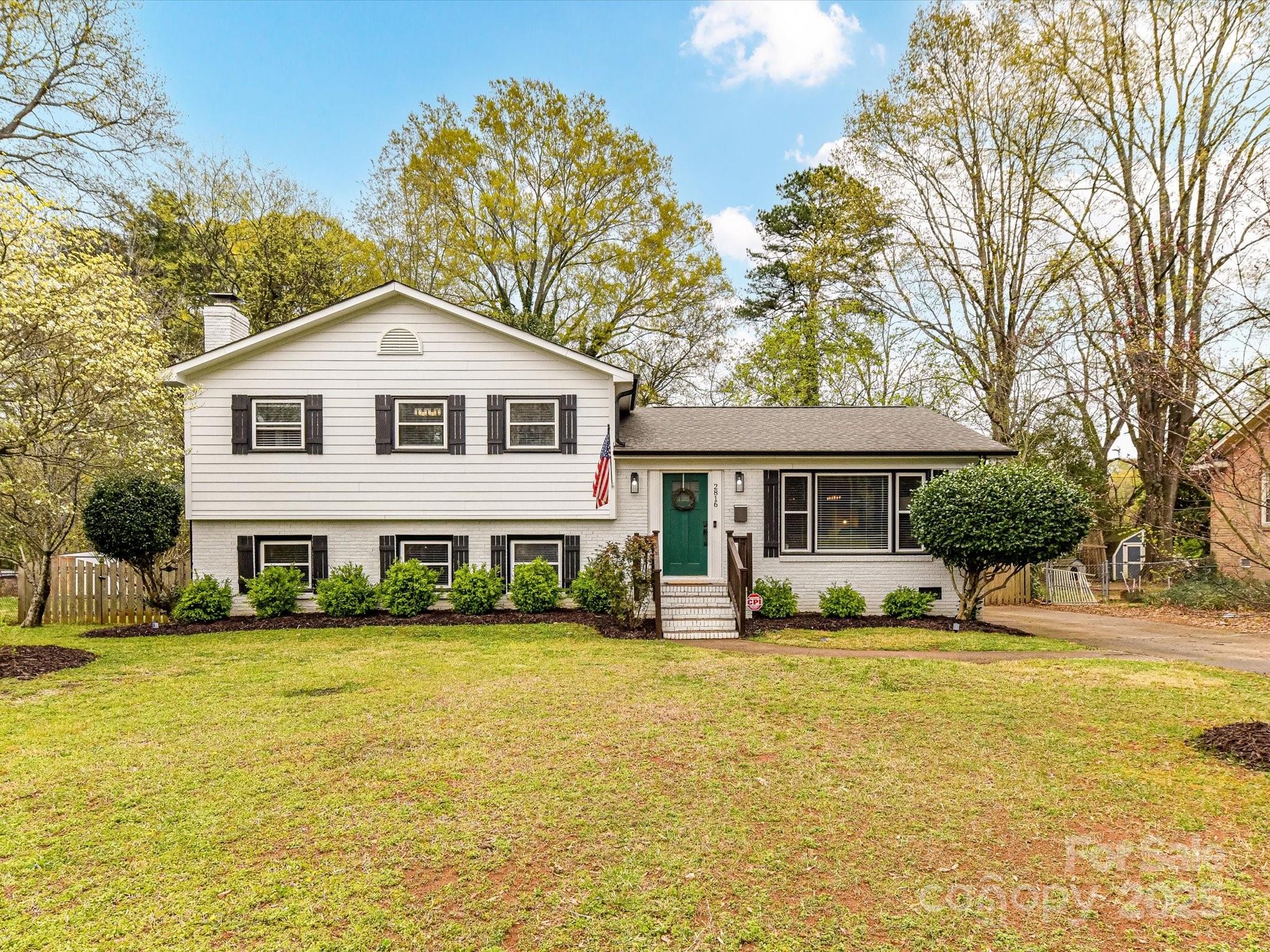 2816 Eastport Road