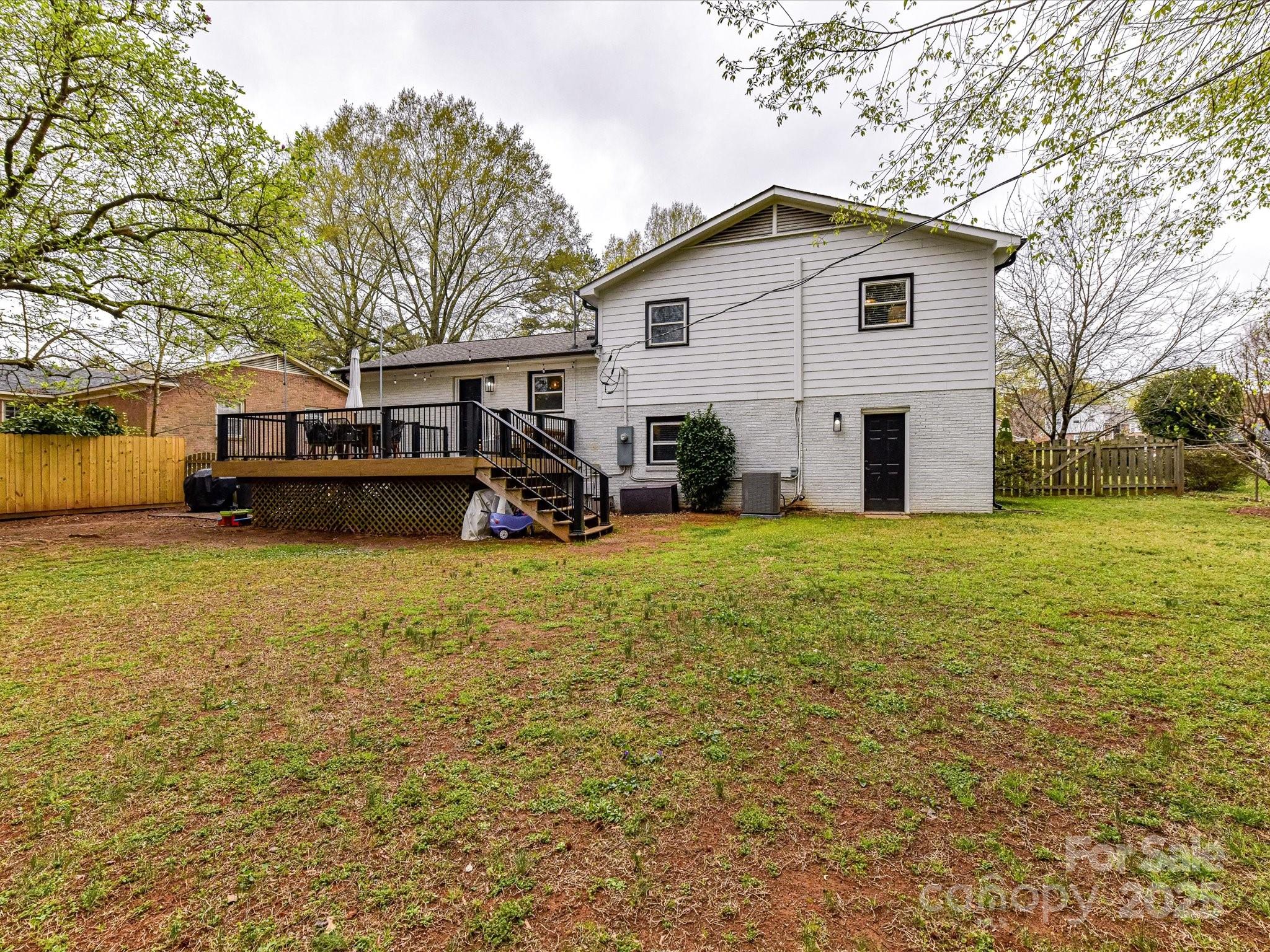 2816 Eastport Road
