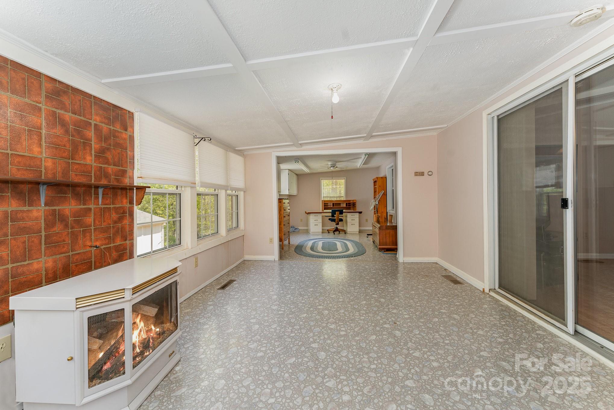 5013 Friendship Circle Road