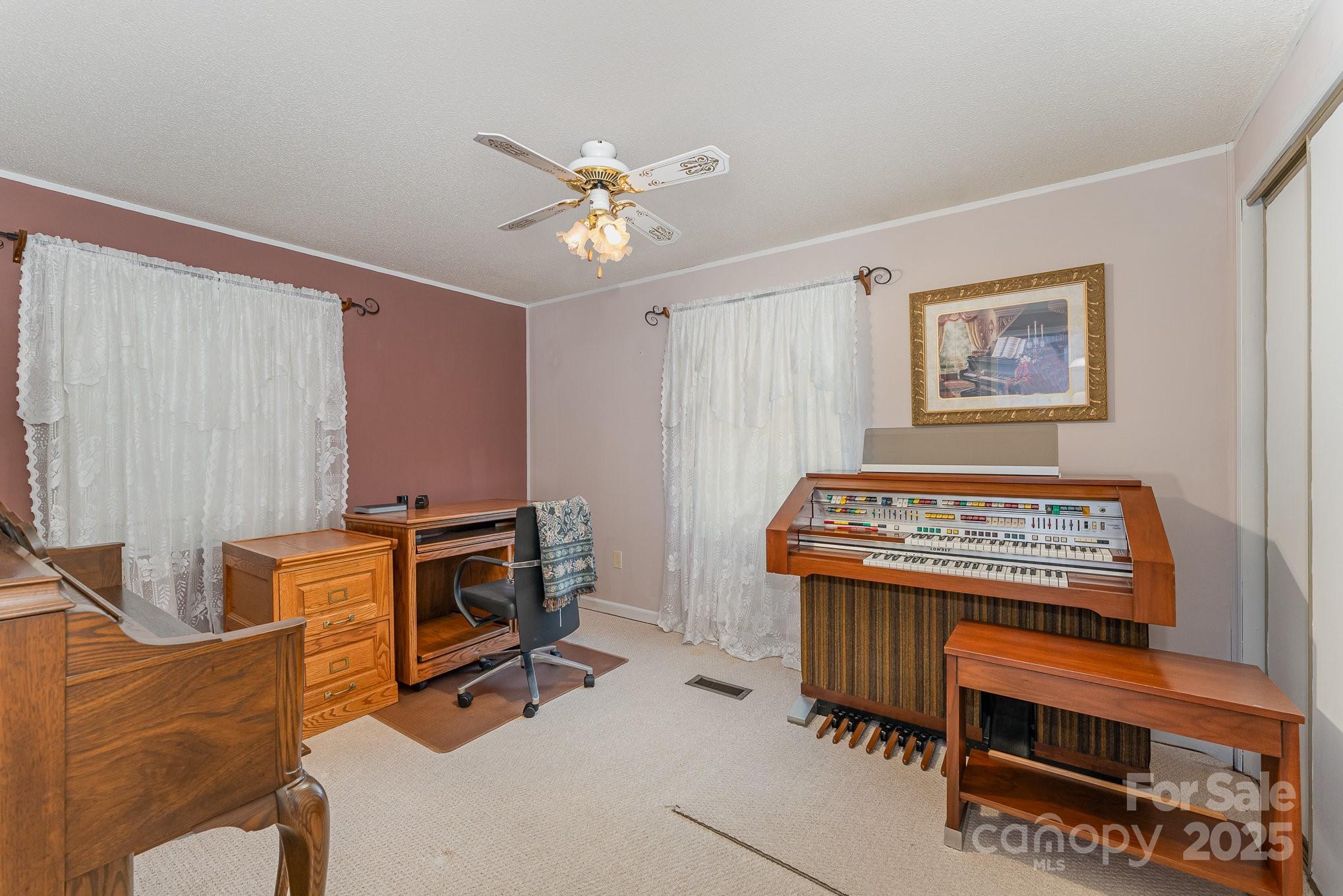 5013 Friendship Circle Road