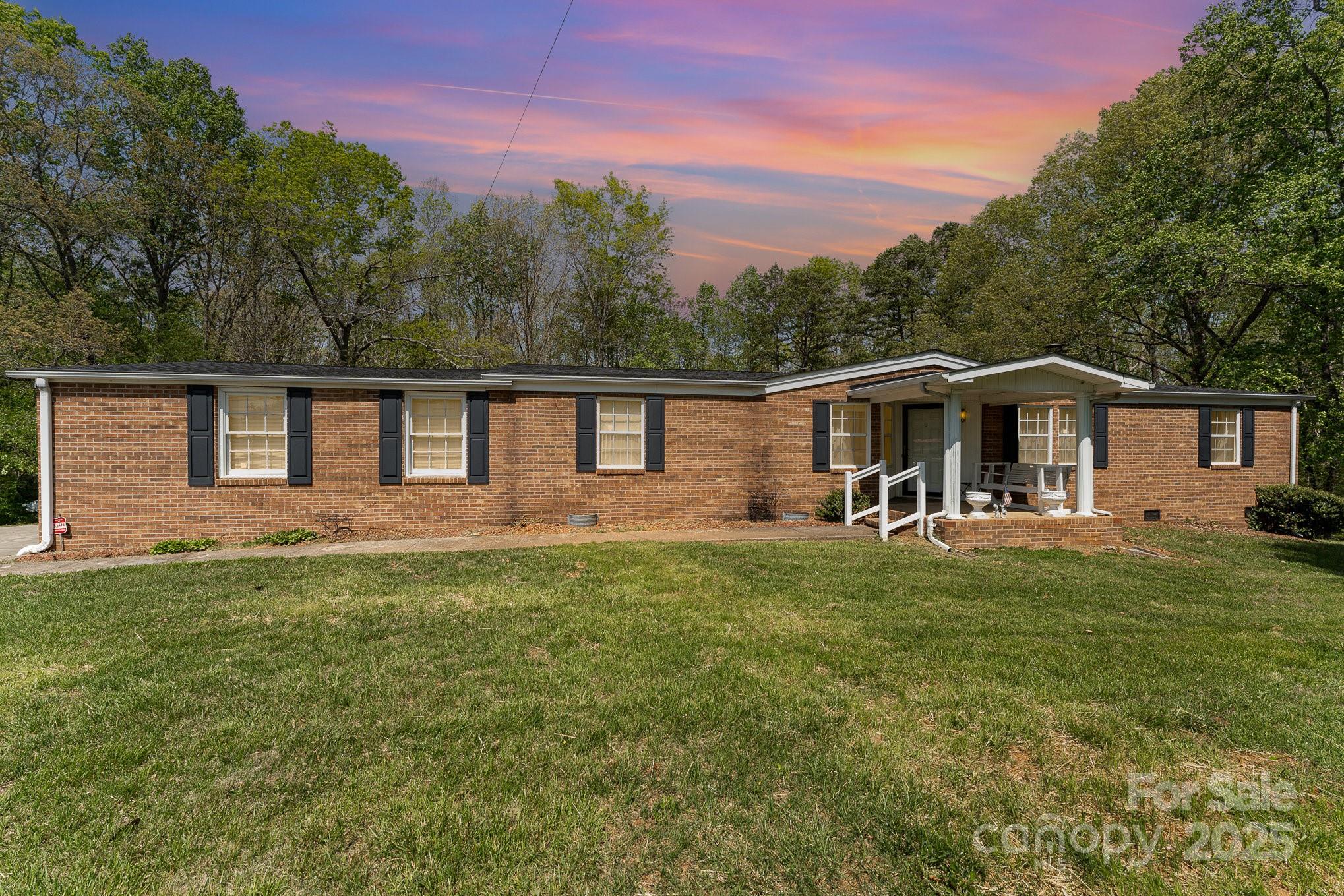 5013 Friendship Circle Road