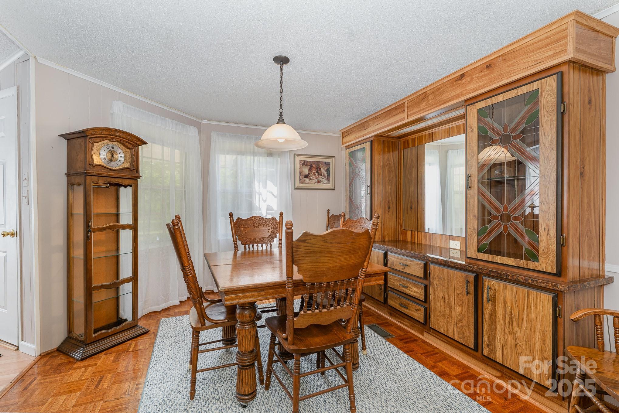 5013 Friendship Circle Road