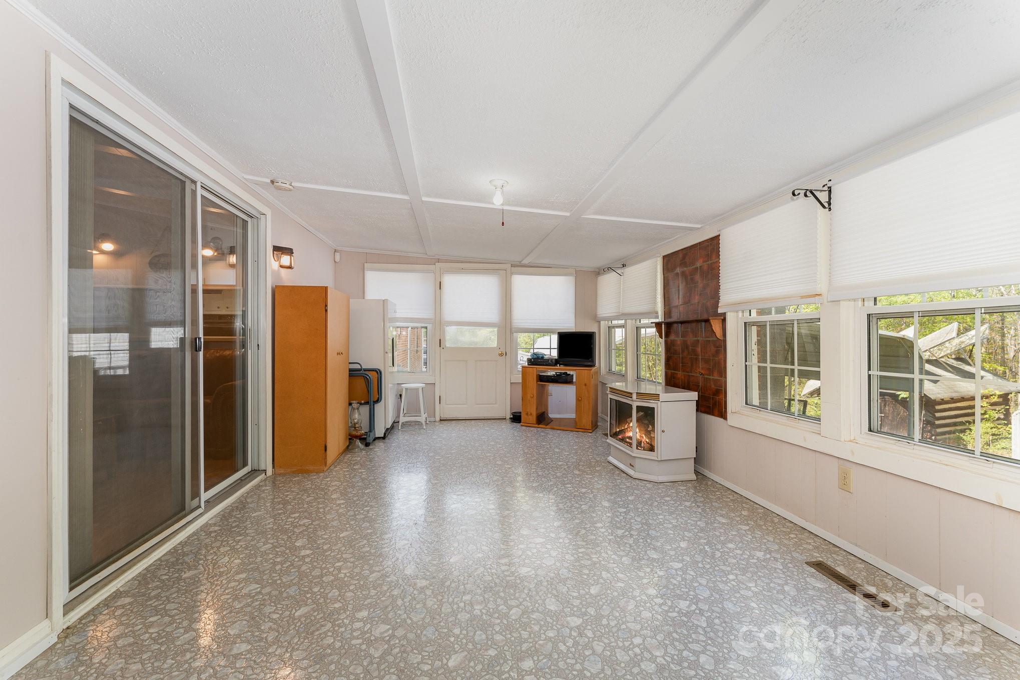 5013 Friendship Circle Road