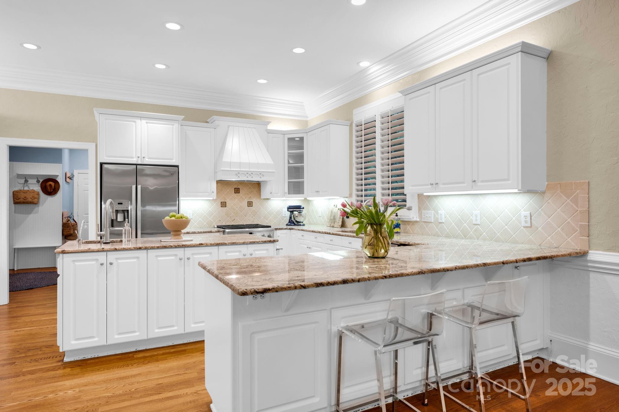 8305 Bar Harbor Lane