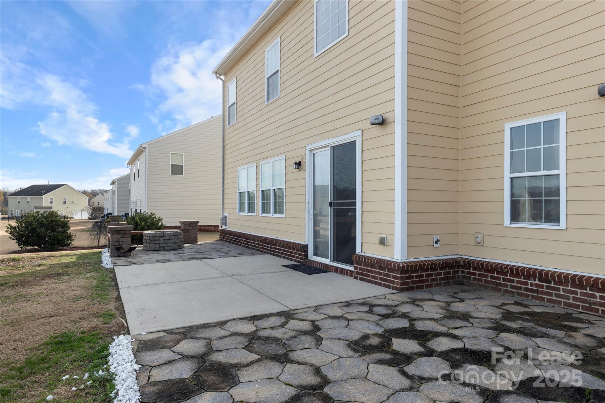 1010 Wellscroft Road
