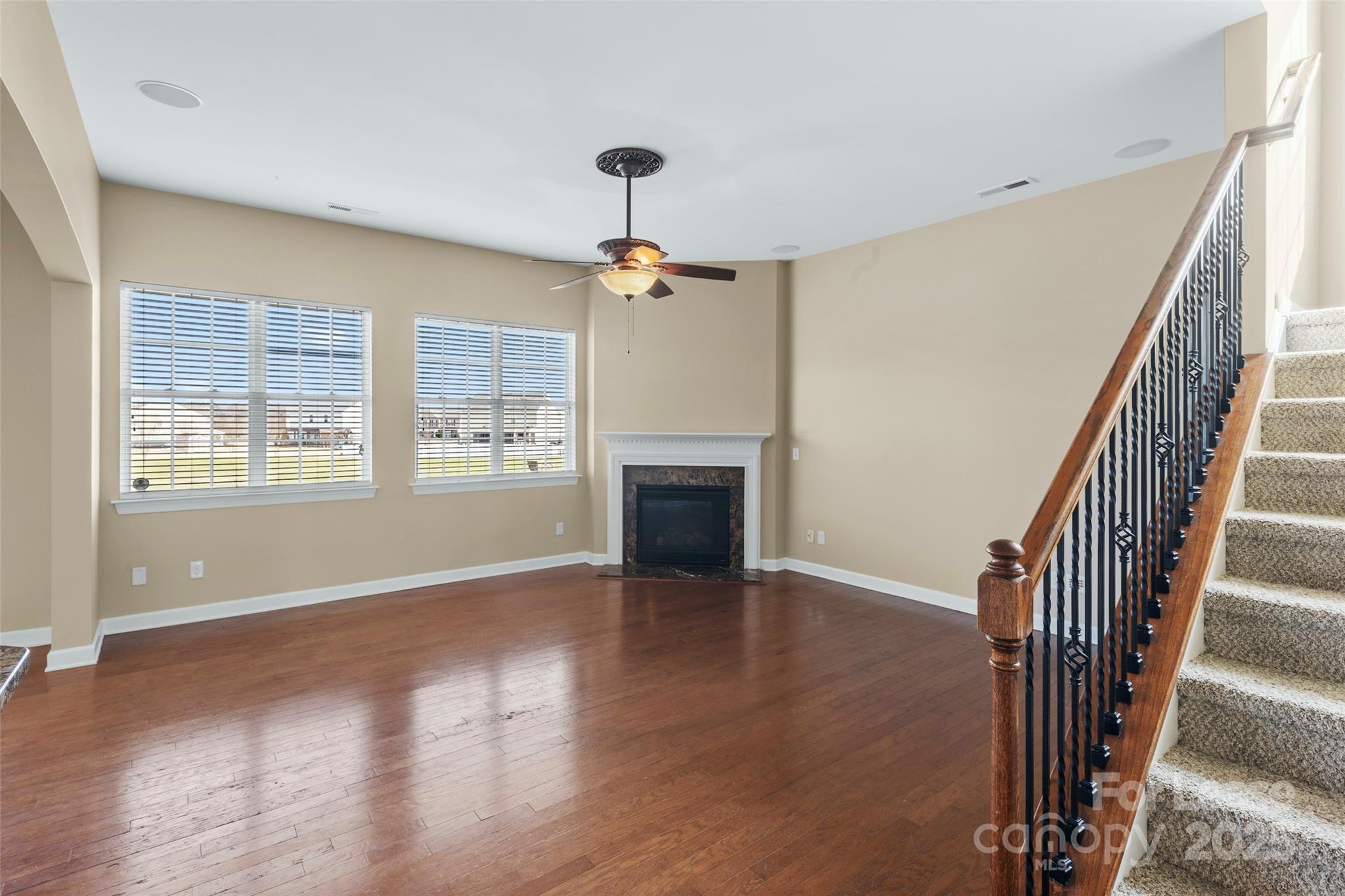 1010 Wellscroft Road
