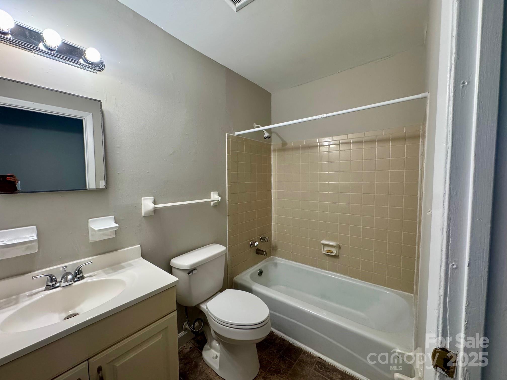 2020 Longleaf Drive