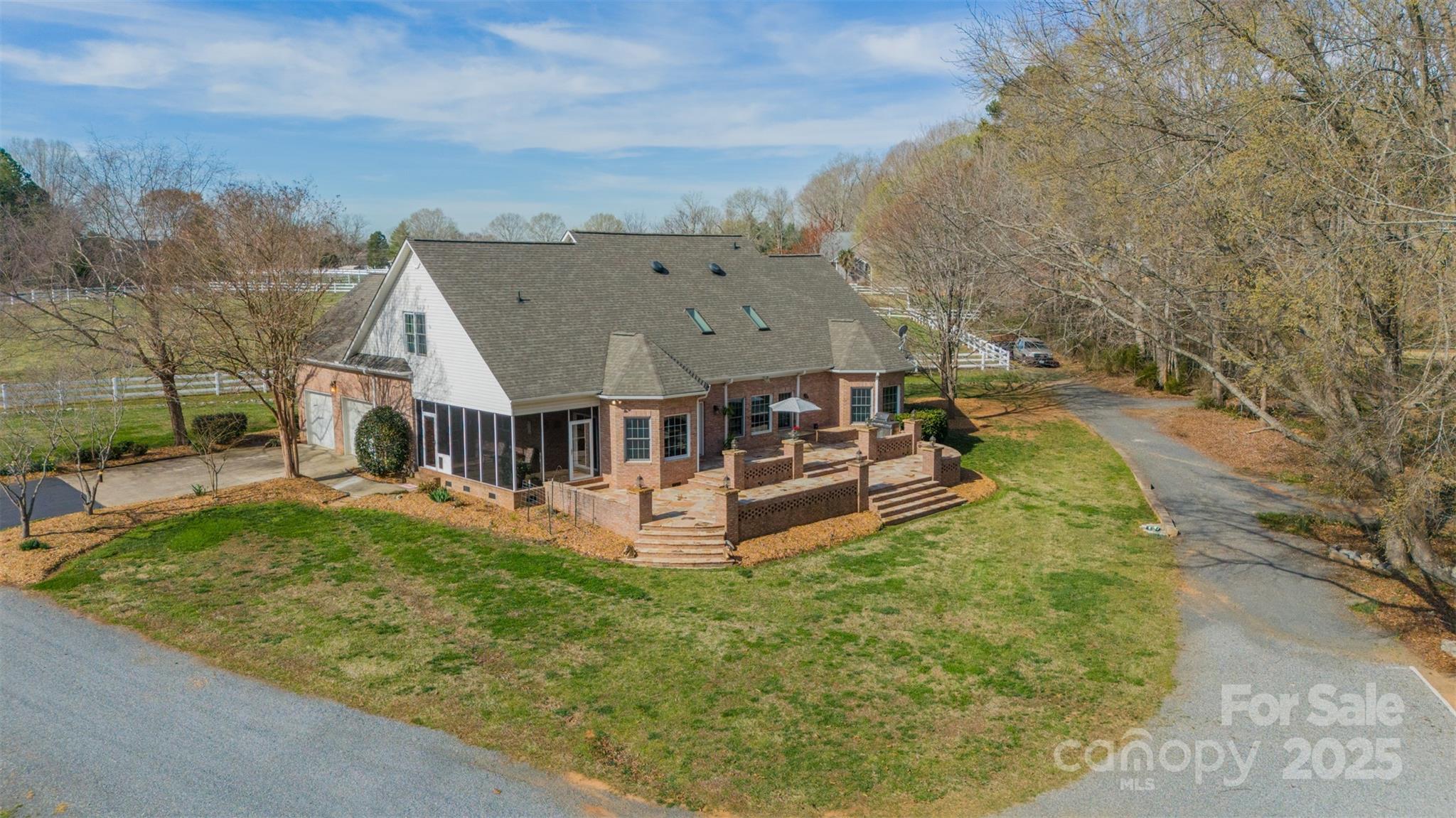 565 Trexler Loop