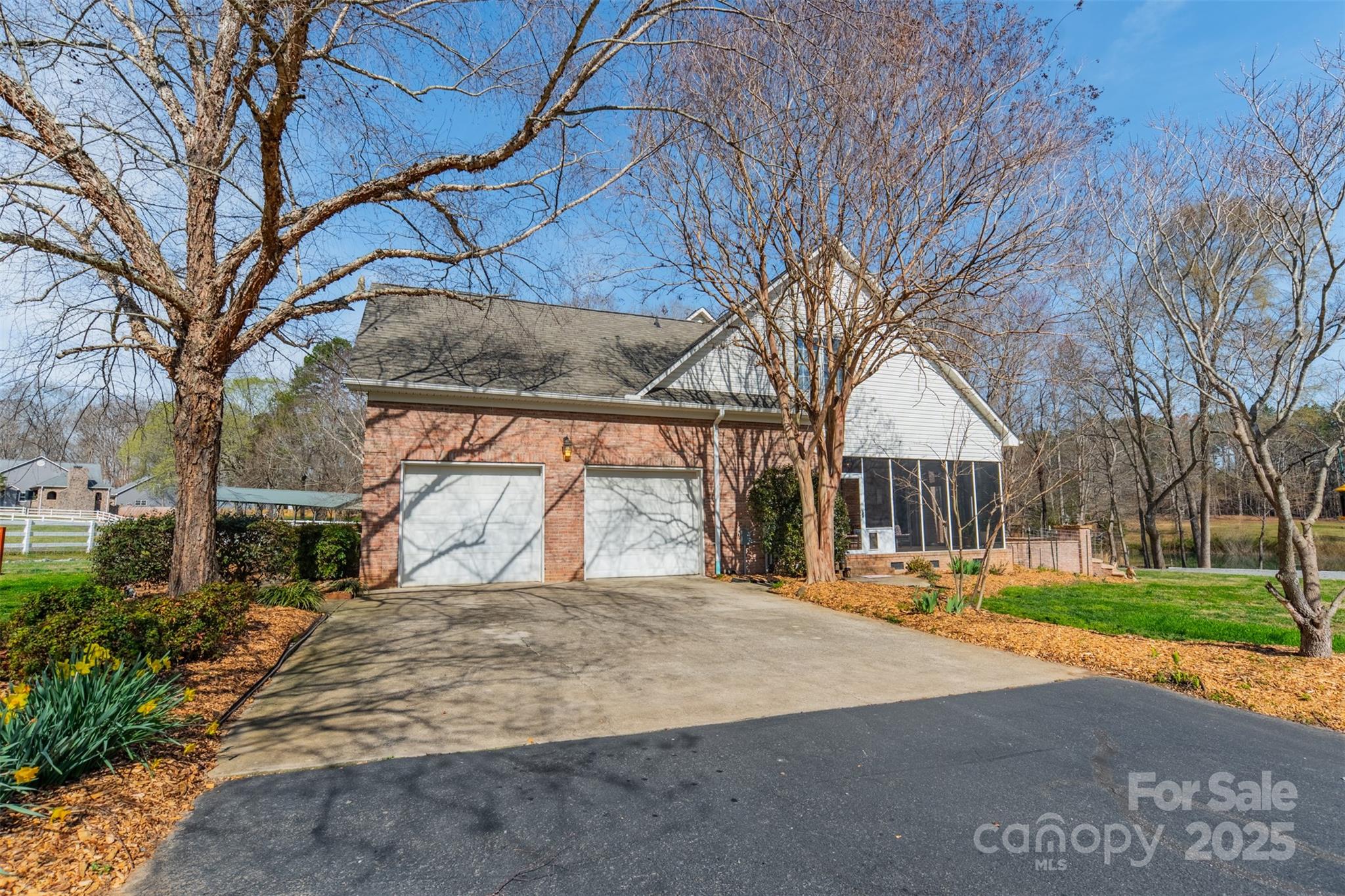 565 Trexler Loop