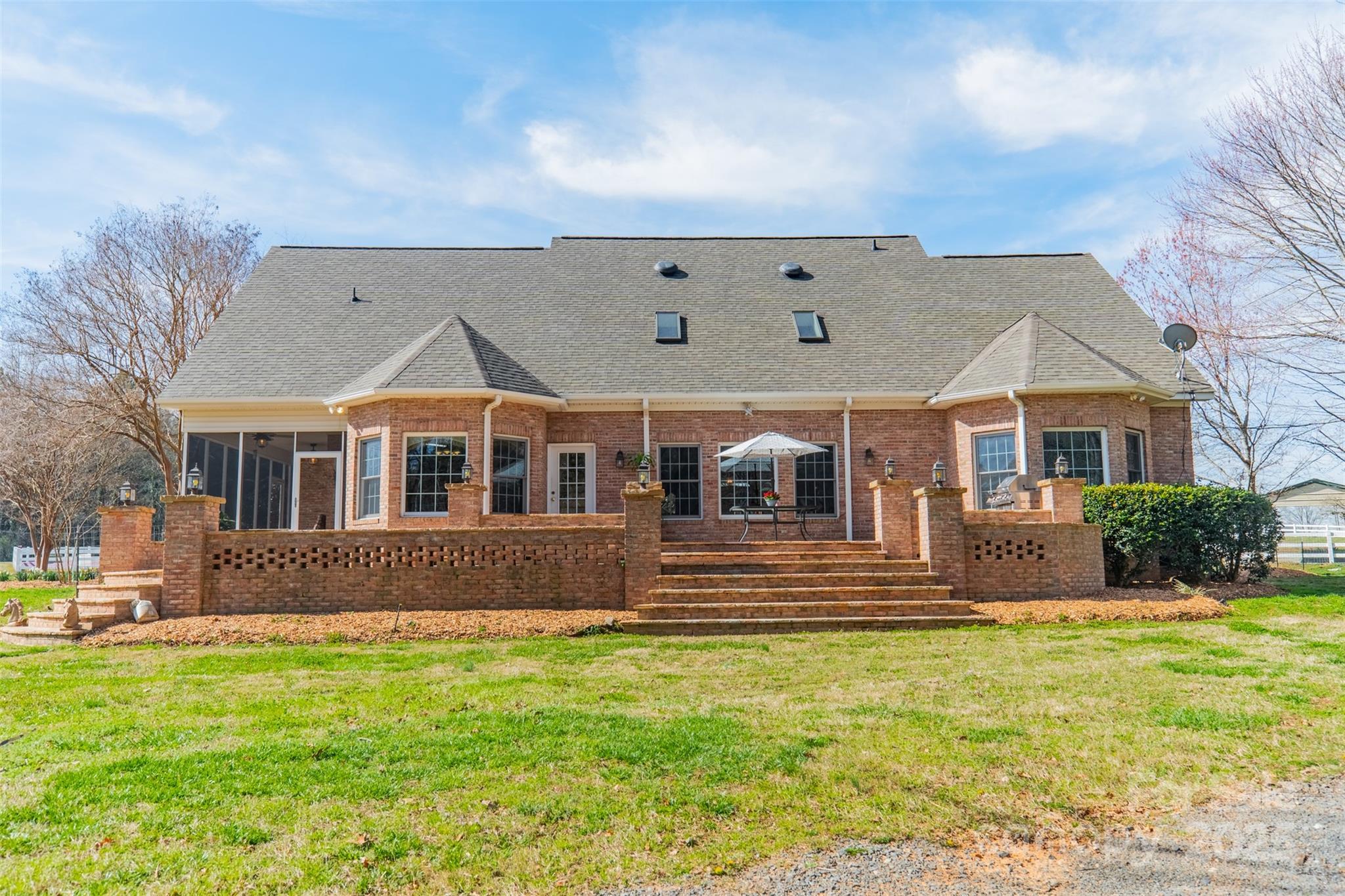 565 Trexler Loop