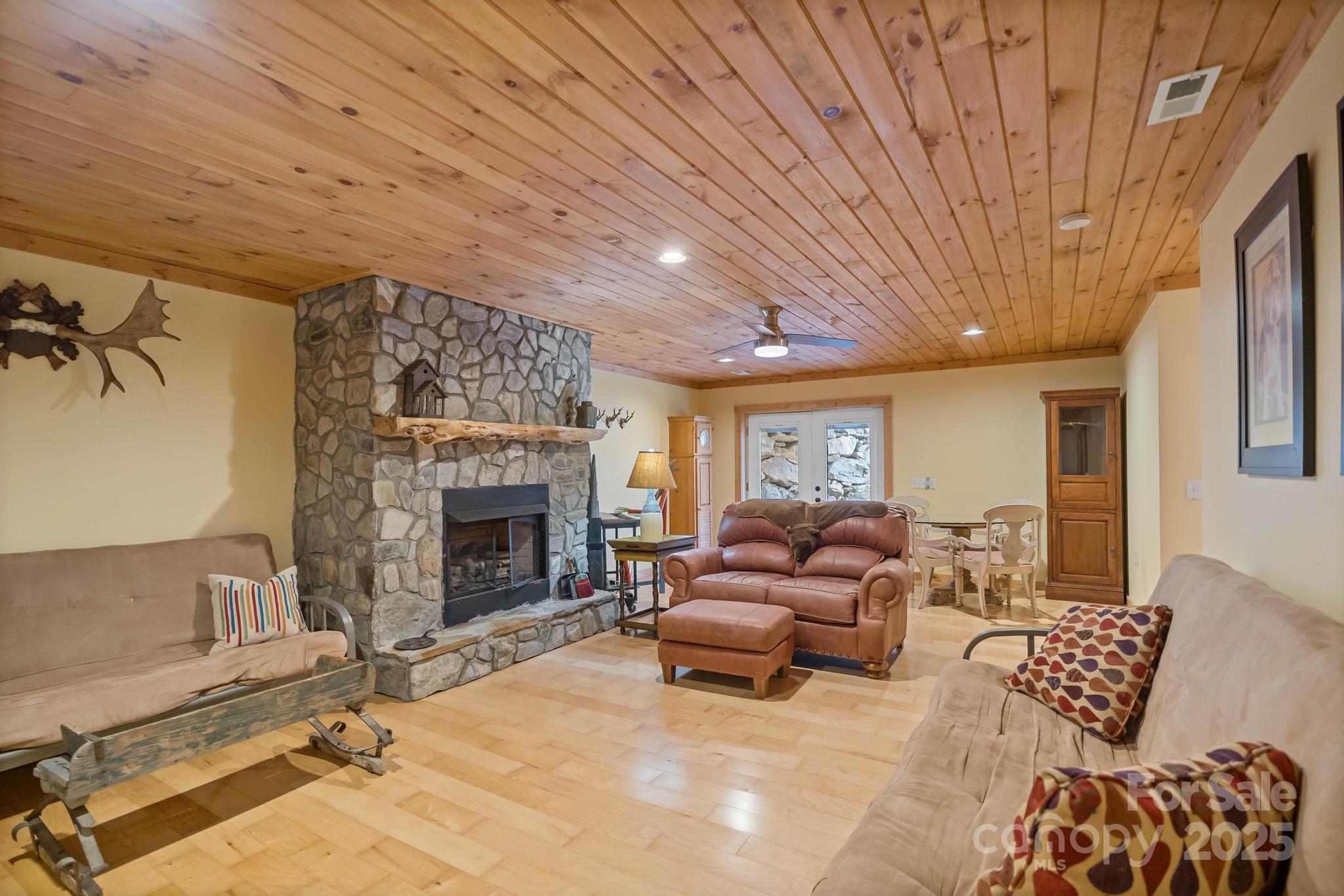 140 Spruce Hollow Road