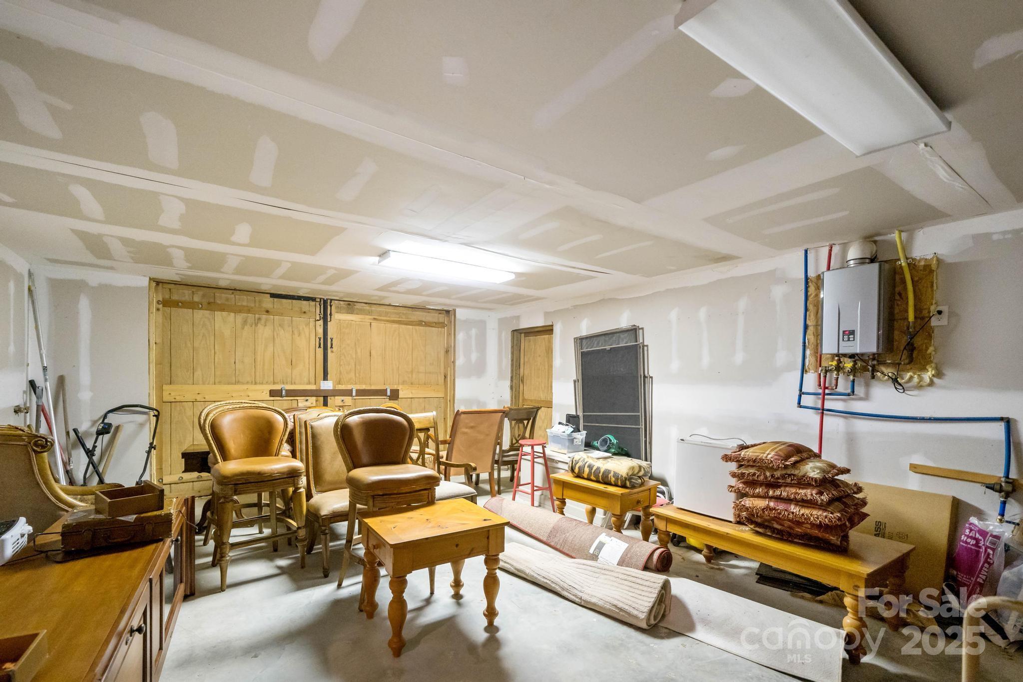 140 Spruce Hollow Road