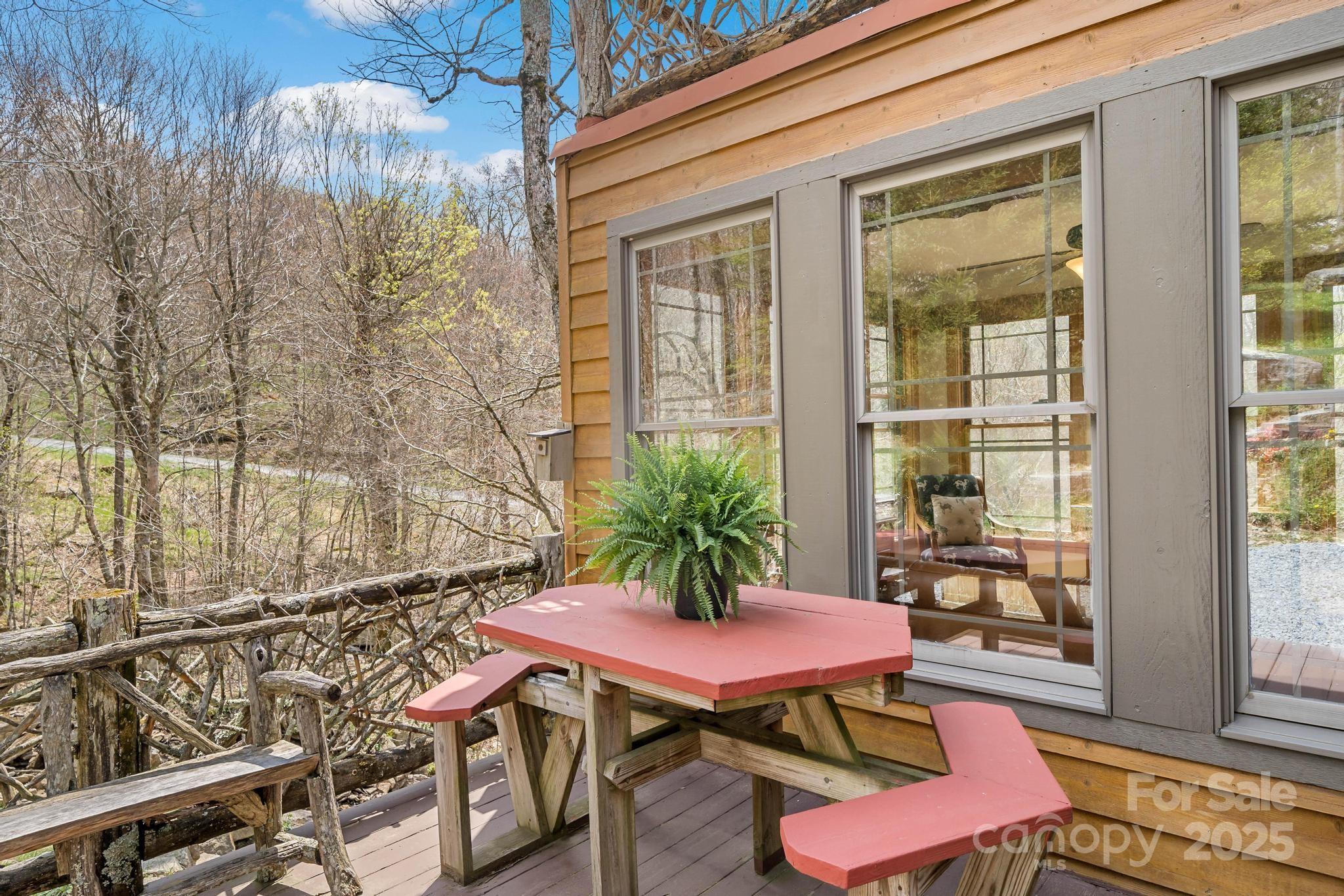 140 Spruce Hollow Road
