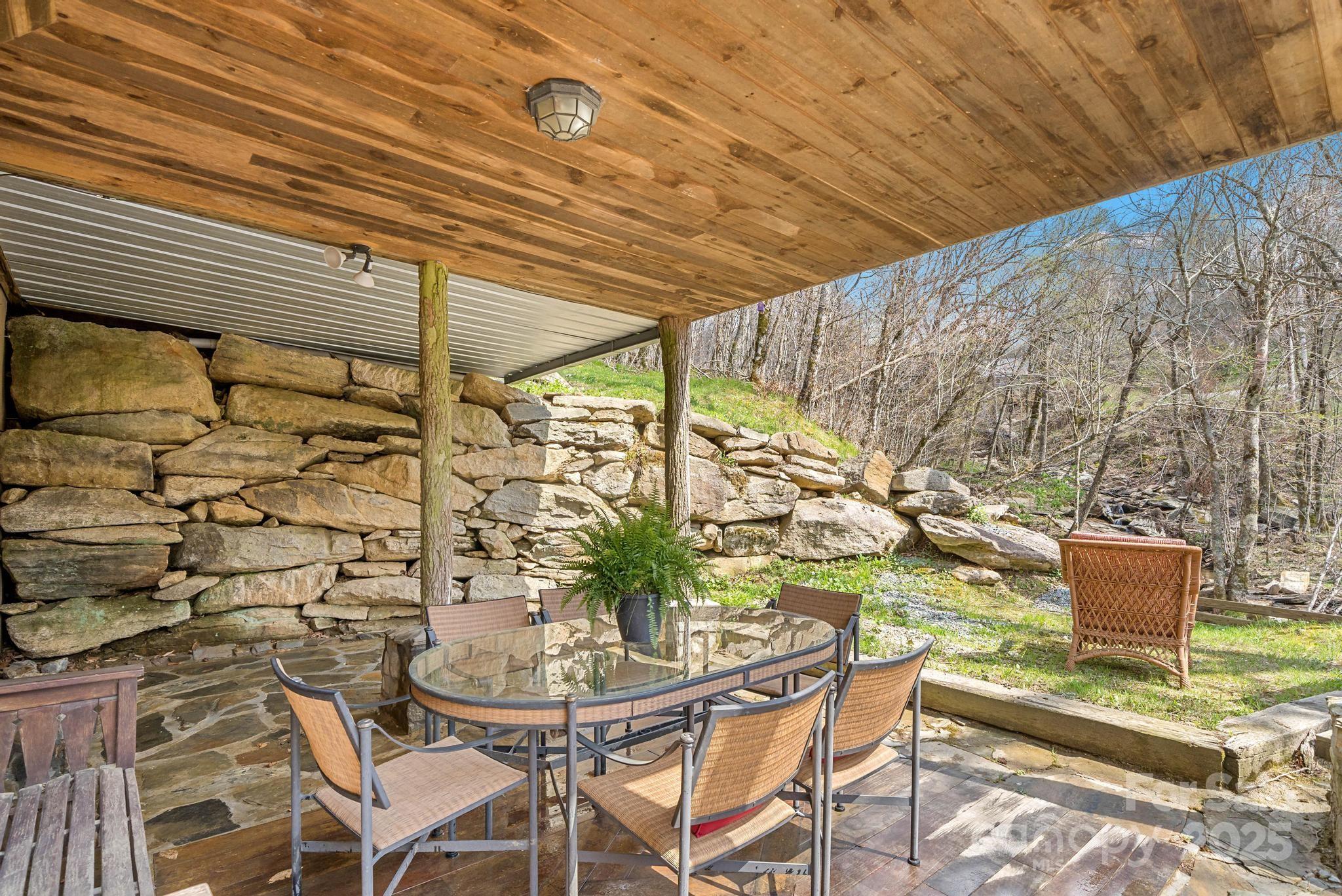 140 Spruce Hollow Road