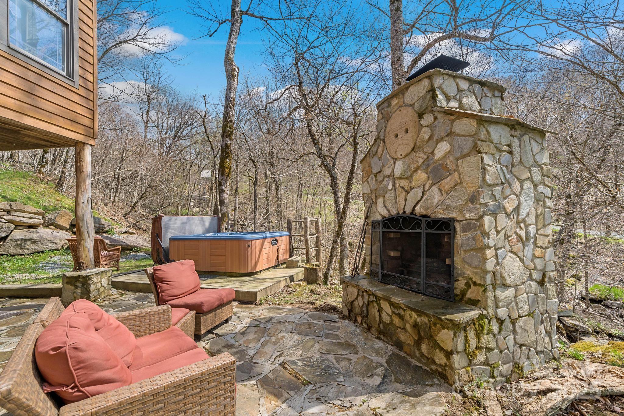 140 Spruce Hollow Road