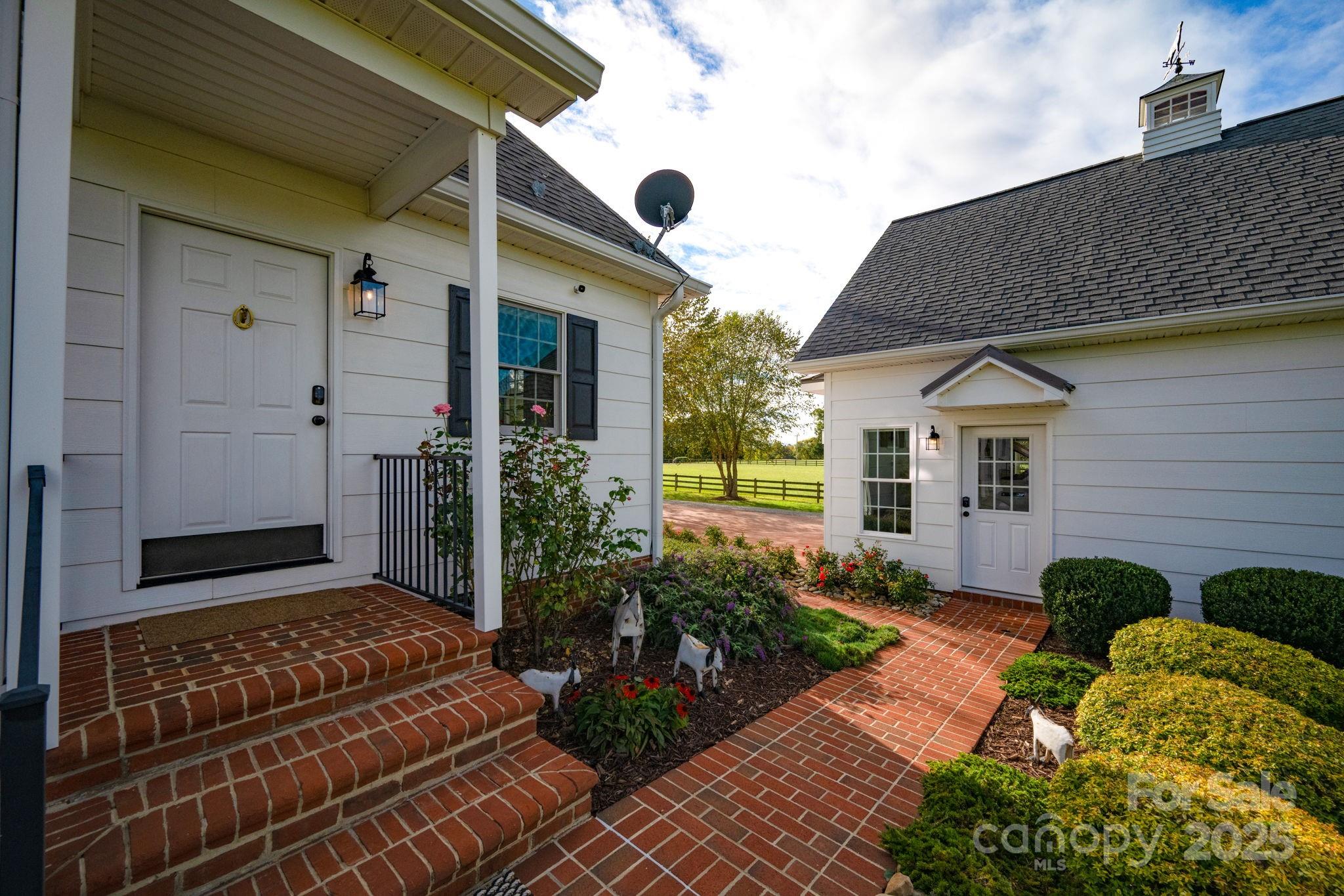 400 Ratledge Road