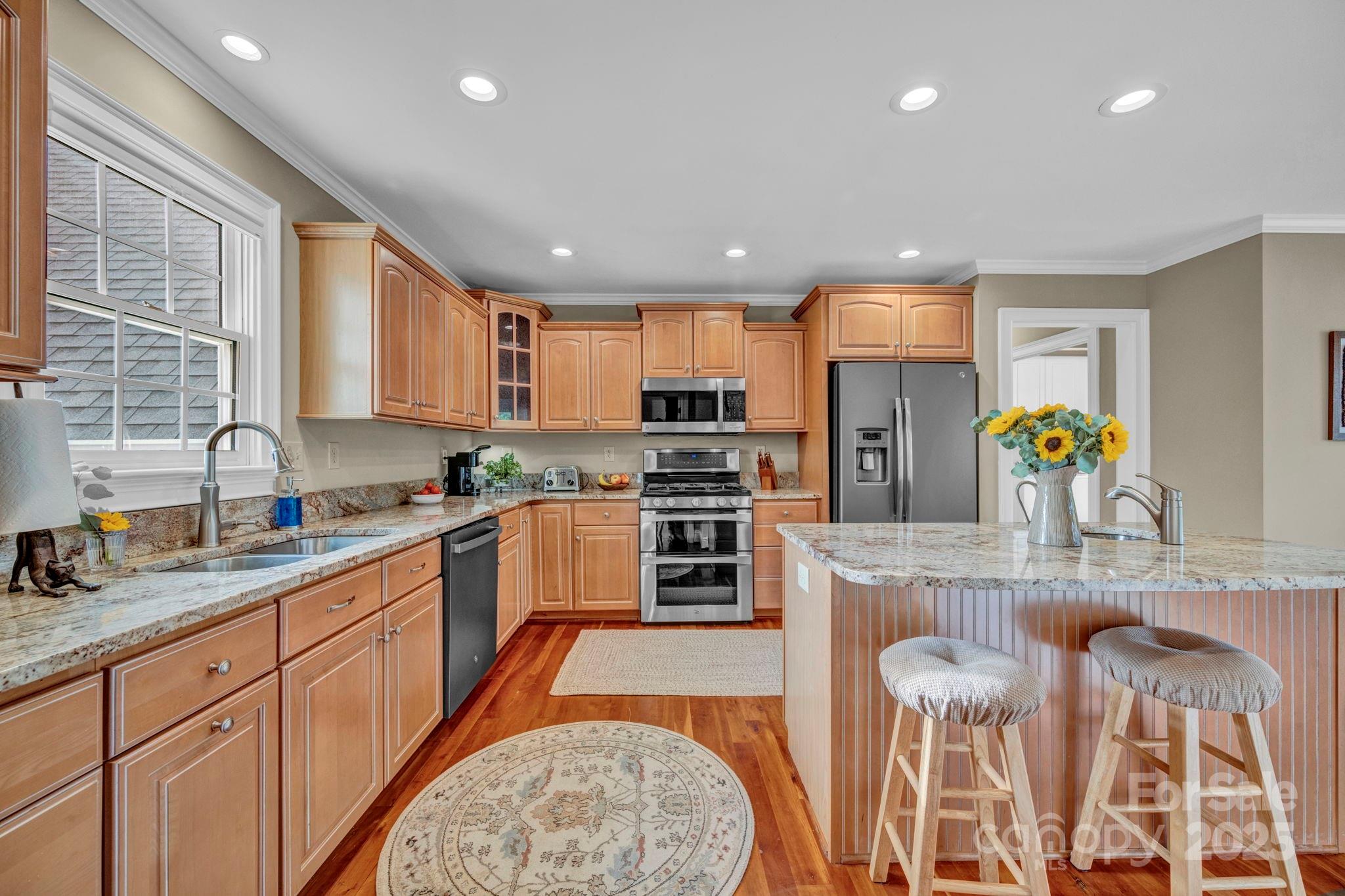 400 Ratledge Road