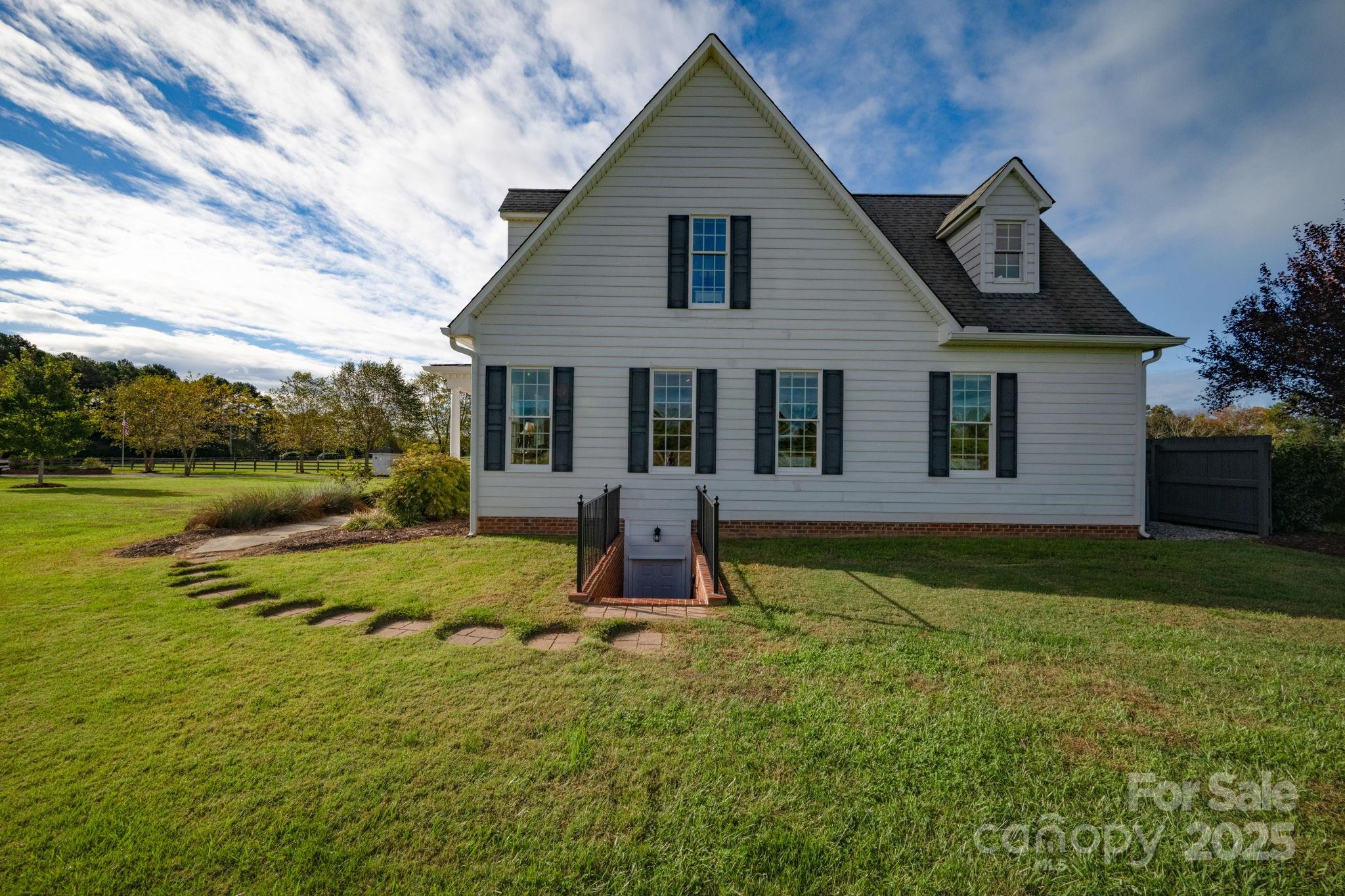 400 Ratledge Road
