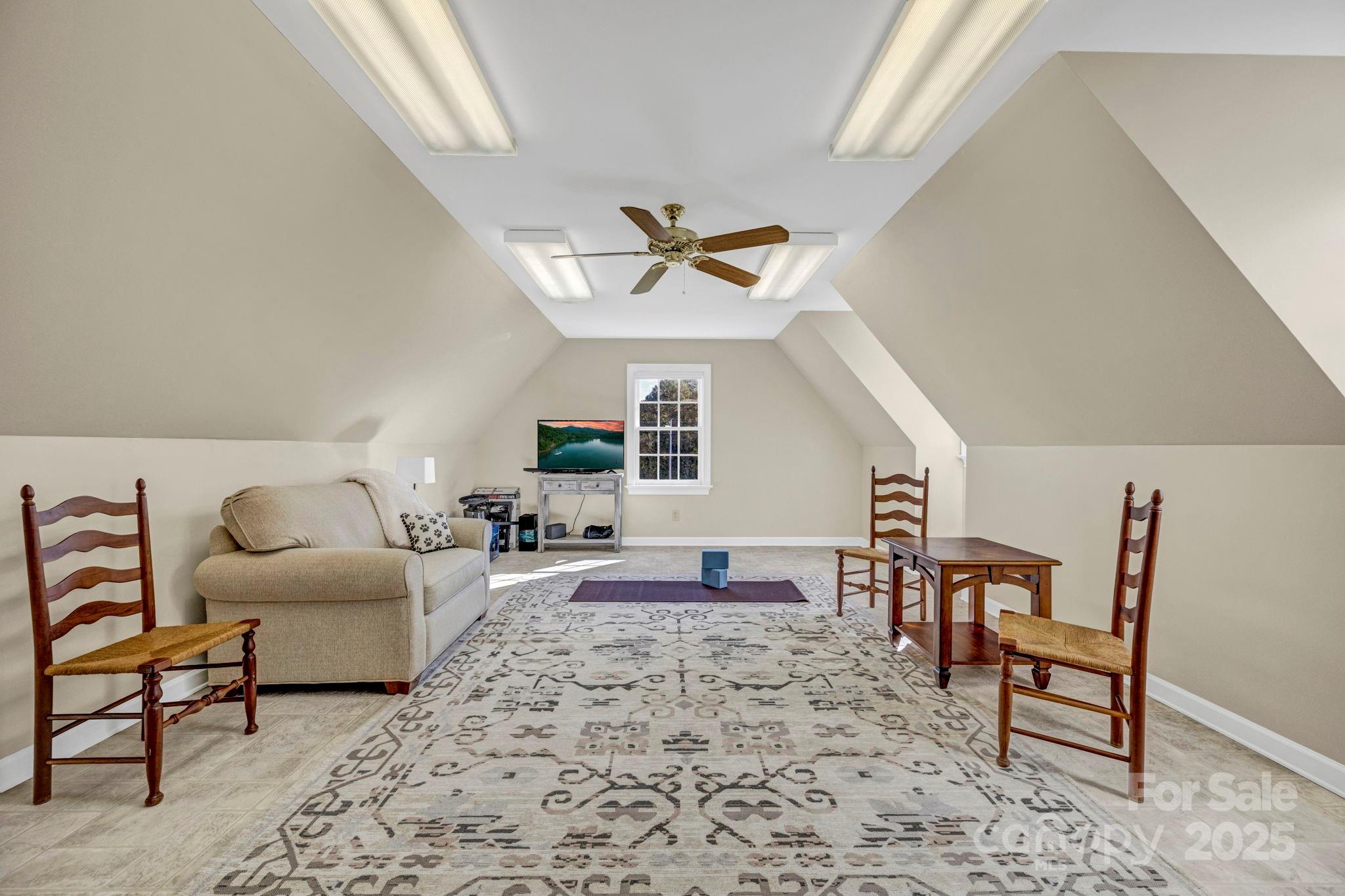 400 Ratledge Road